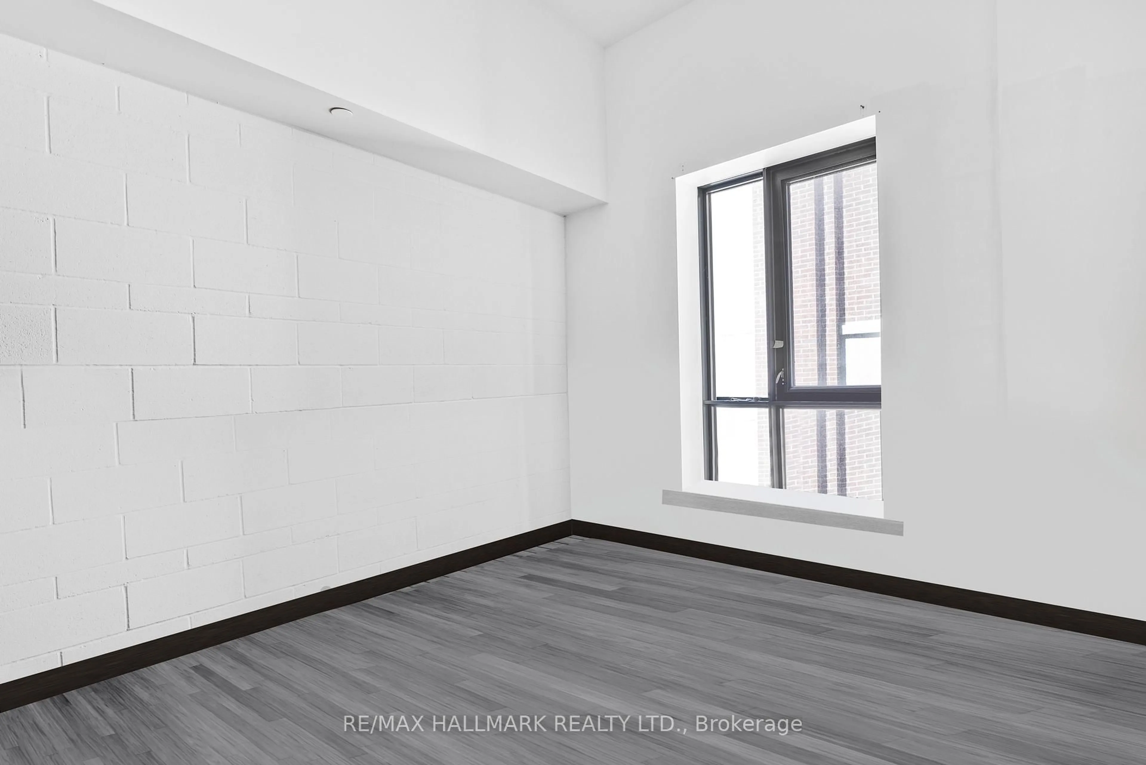 A pic of a room for 121 KING St #308, Hamilton Ontario L8N 1A9