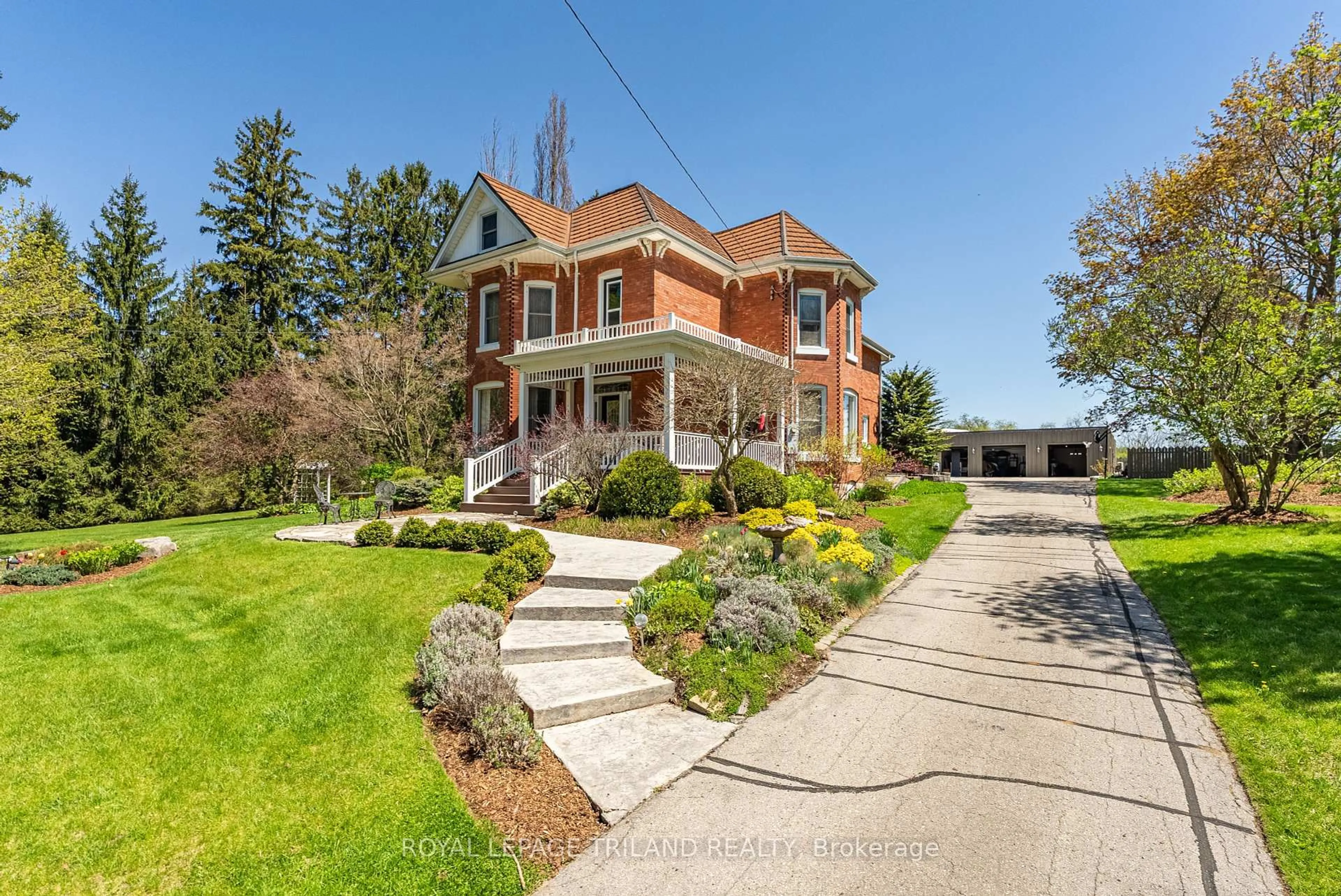 A pic from outside/outdoor area/front of a property/back of a property/a pic from drone, street for 6058 STONE CHURCH Rd, Central Elgin Ontario N0L 2L0
