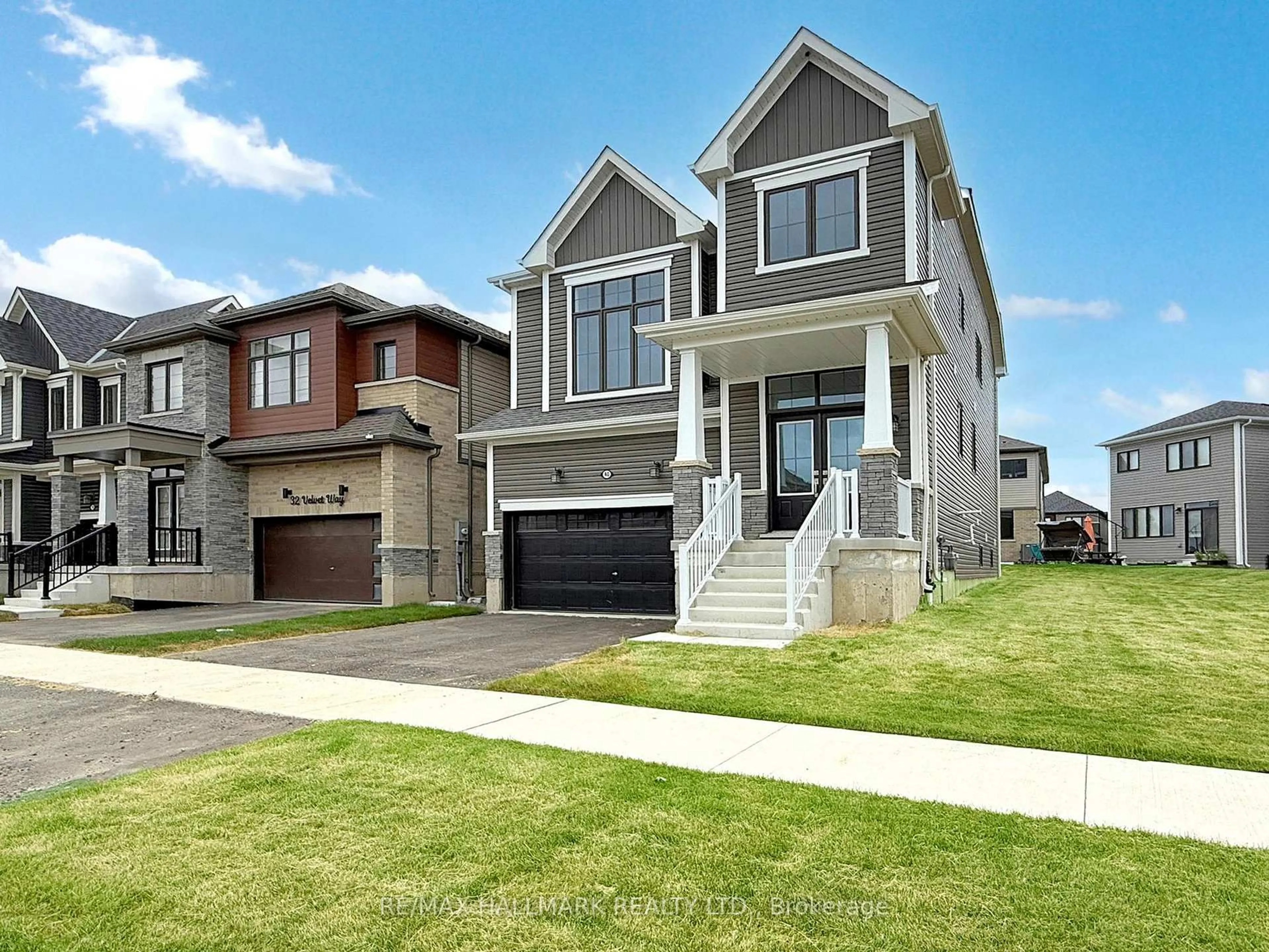 Home with vinyl exterior material, street for 40 Velvet Way, Thorold Ontario L2V 0P3