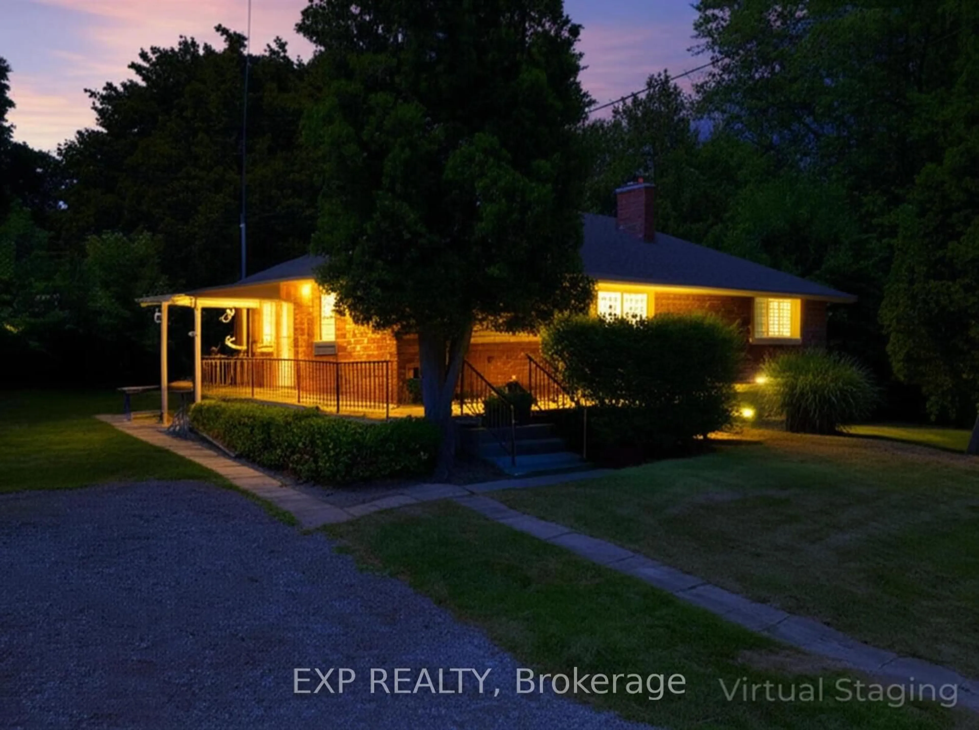 A pic from outside/outdoor area/front of a property/back of a property/a pic from drone, street for 73 & 77 Maud St, Ingersoll Ontario N5C 1E7