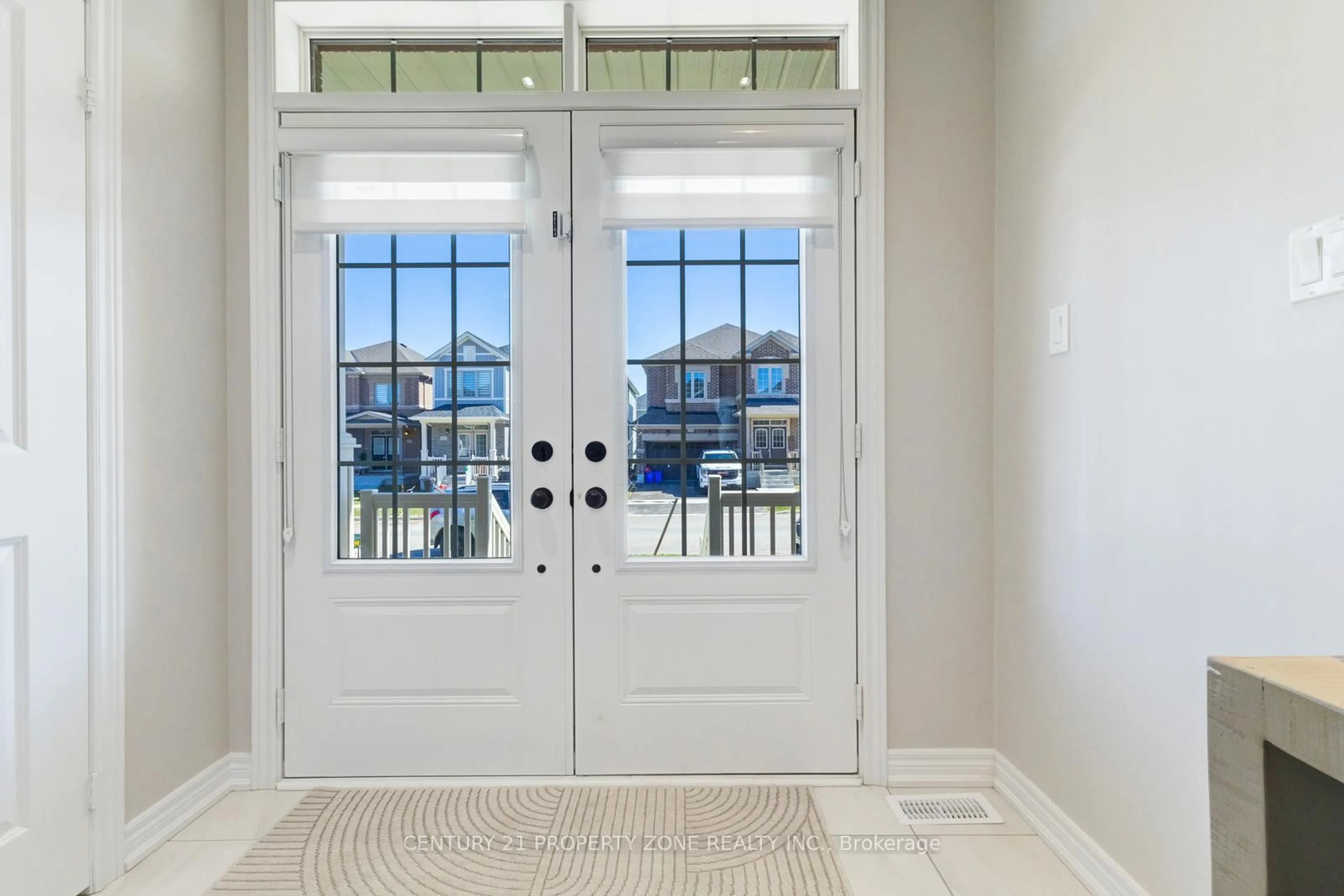 Indoor entryway for 164 limestone Lane, Shelburne Ontario L9V 3Y3