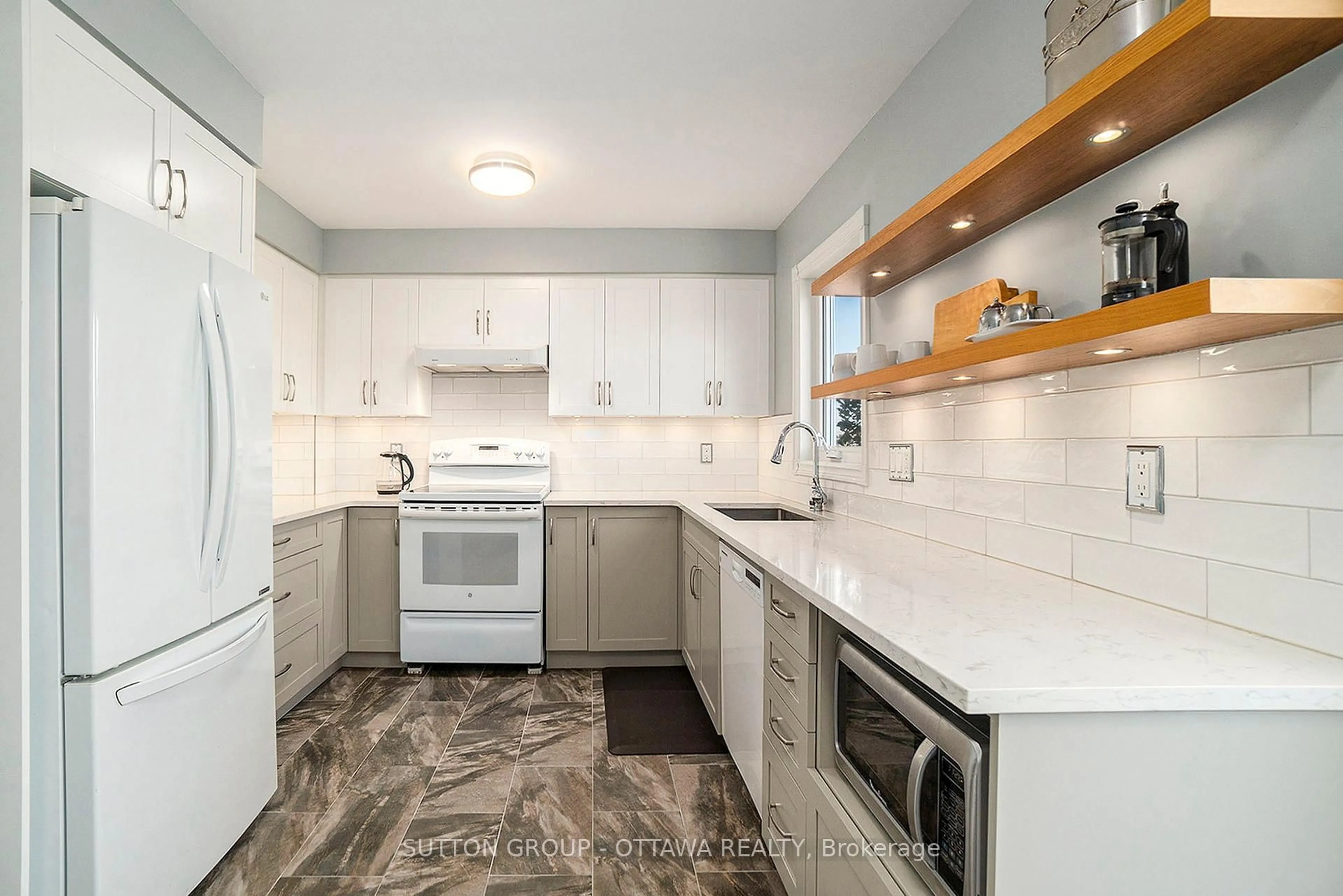 Unknown for 13 Drayton Private, Ottawa Ontario K1K 4R1