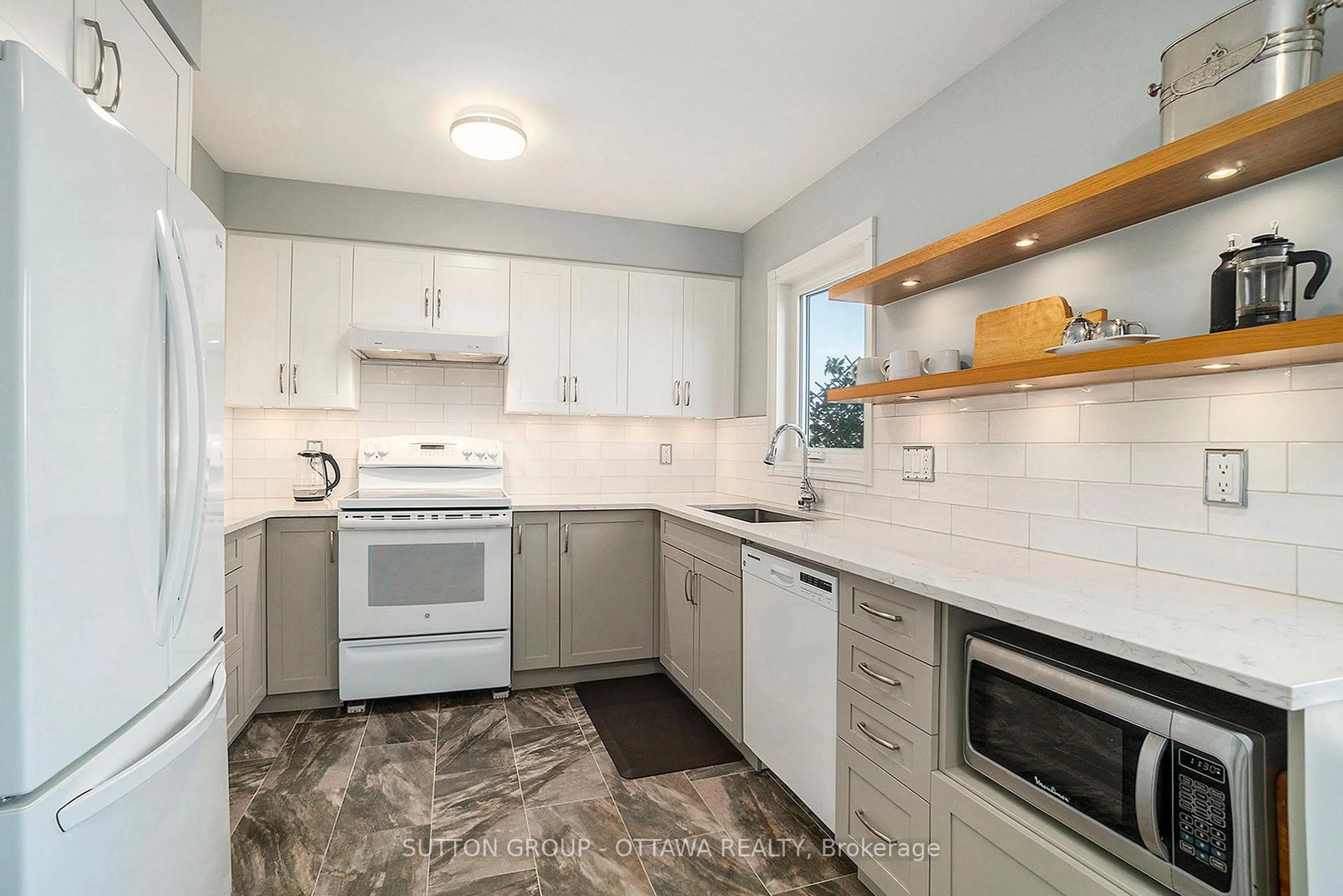 Unknown for 13 Drayton Private, Ottawa Ontario K1K 4R1