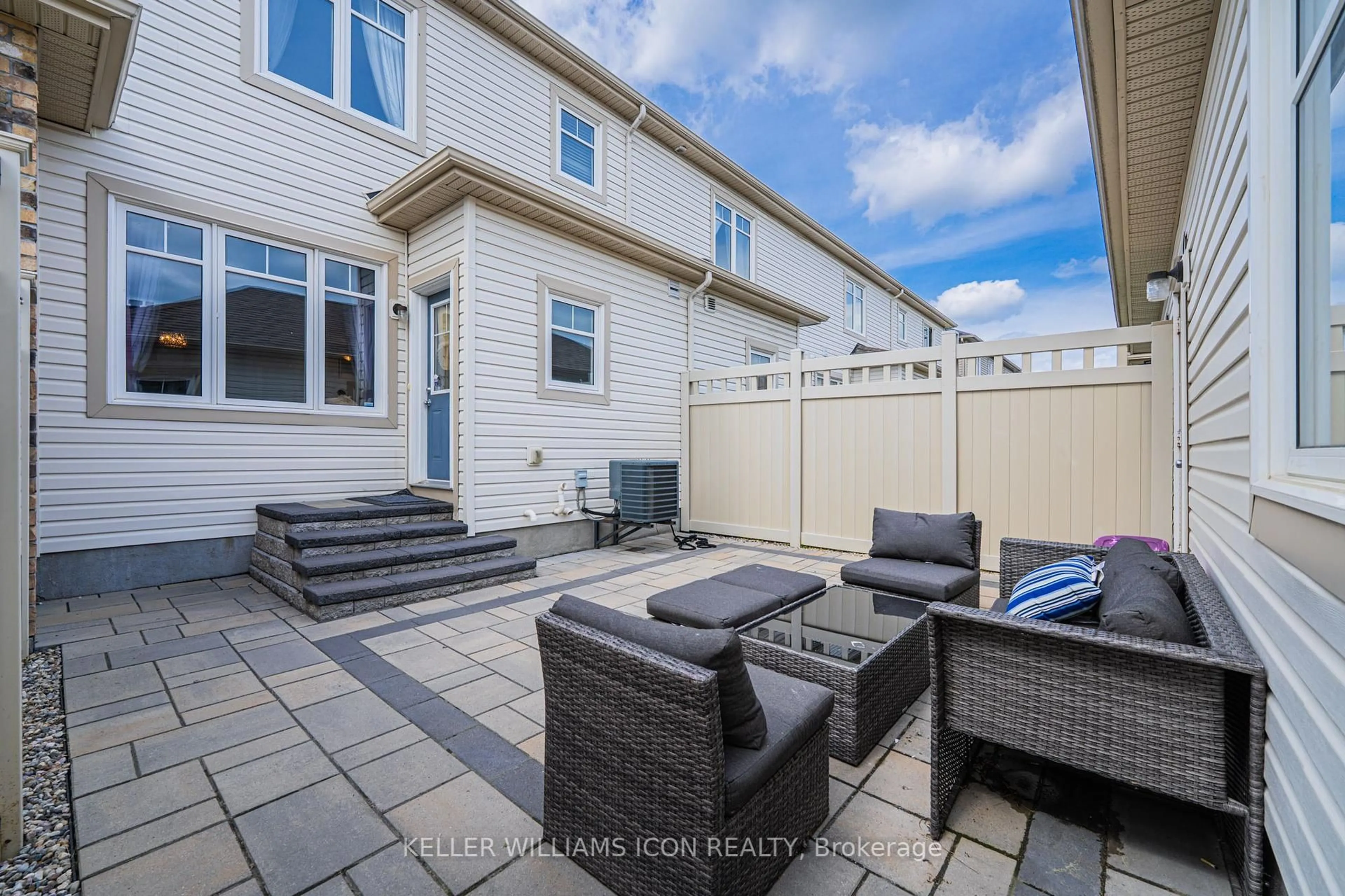 Patio, street for 246 Longfields Dr, Ottawa Ontario K2J 5Y7