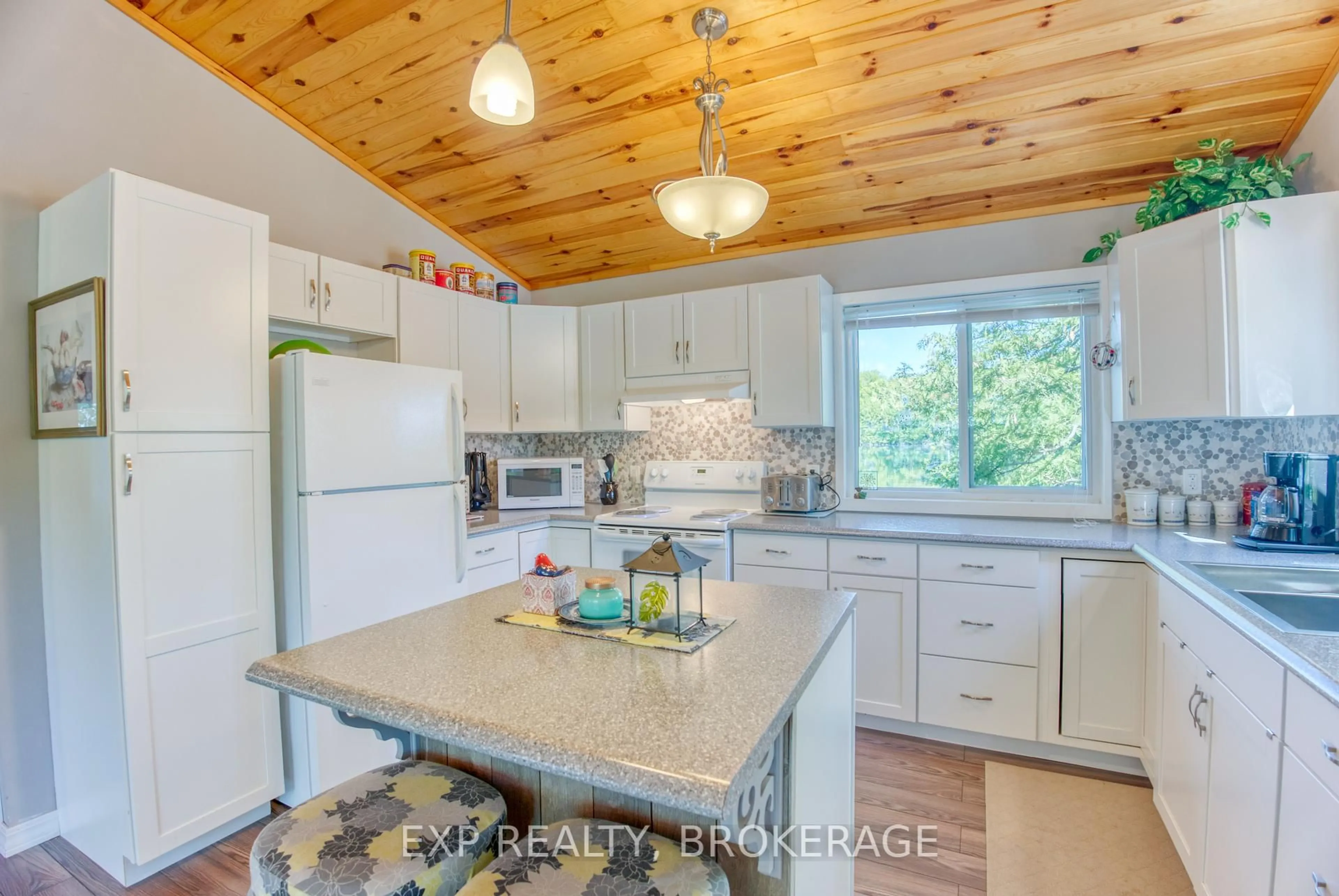 Open concept kitchen, unknown for 832 Sharbot Lake, Mountain Grove Ontario K0H 2E0