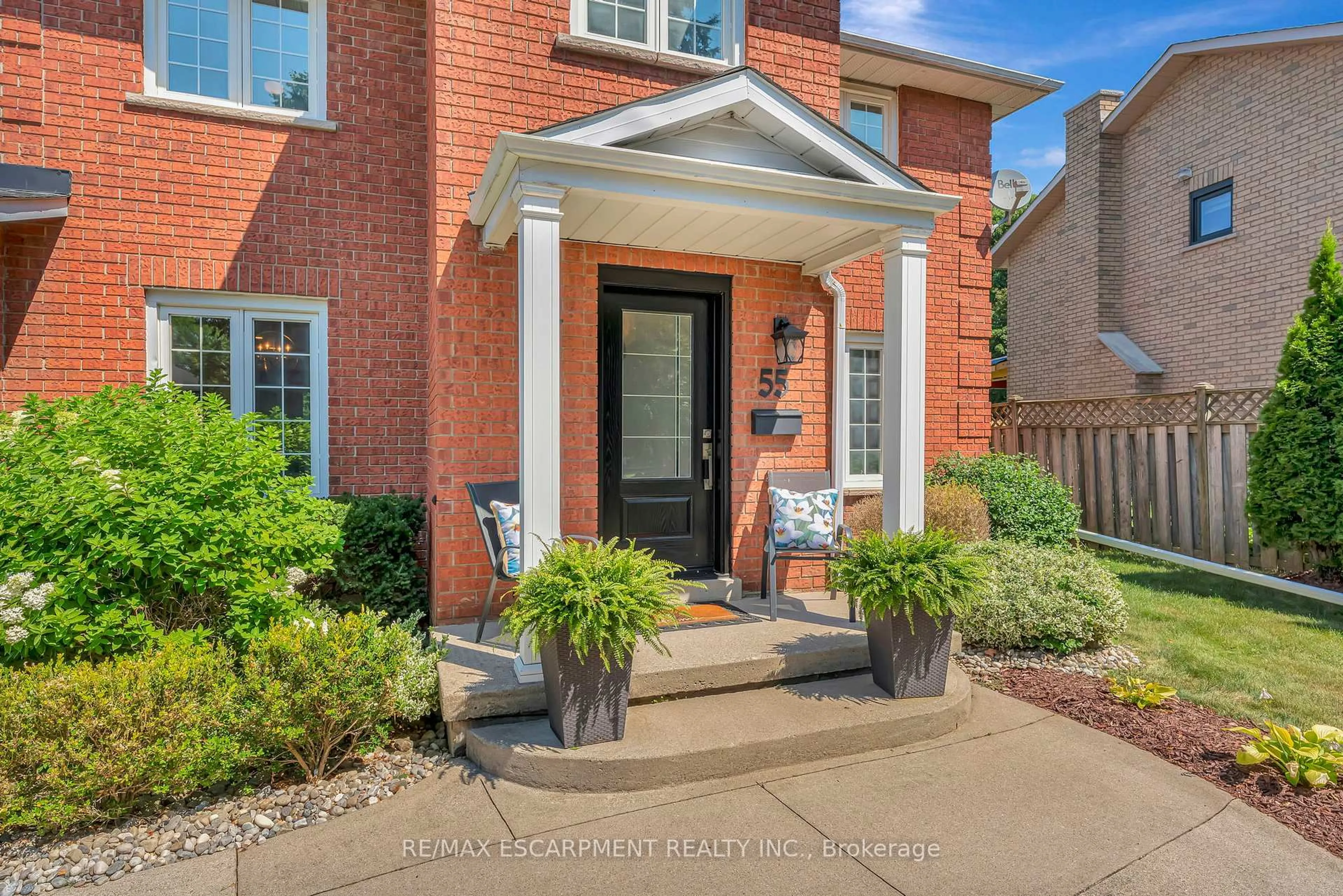 Home with brick exterior material, street for 55 Abbey Clse, Hamilton Ontario L9G 4K8