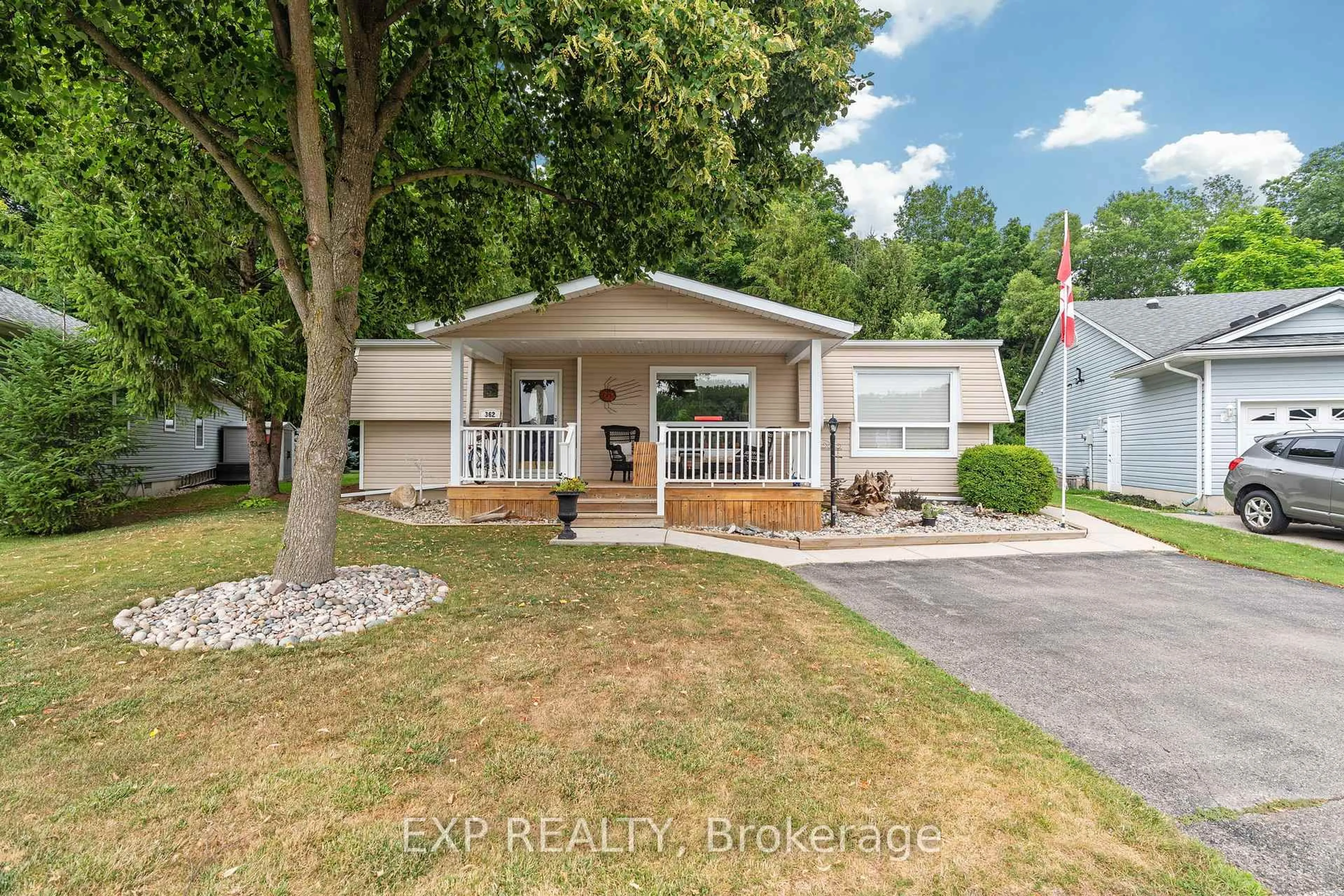 Home with vinyl exterior material, street for 362 Shannon Blvd, South Huron Ontario N0M 1T0