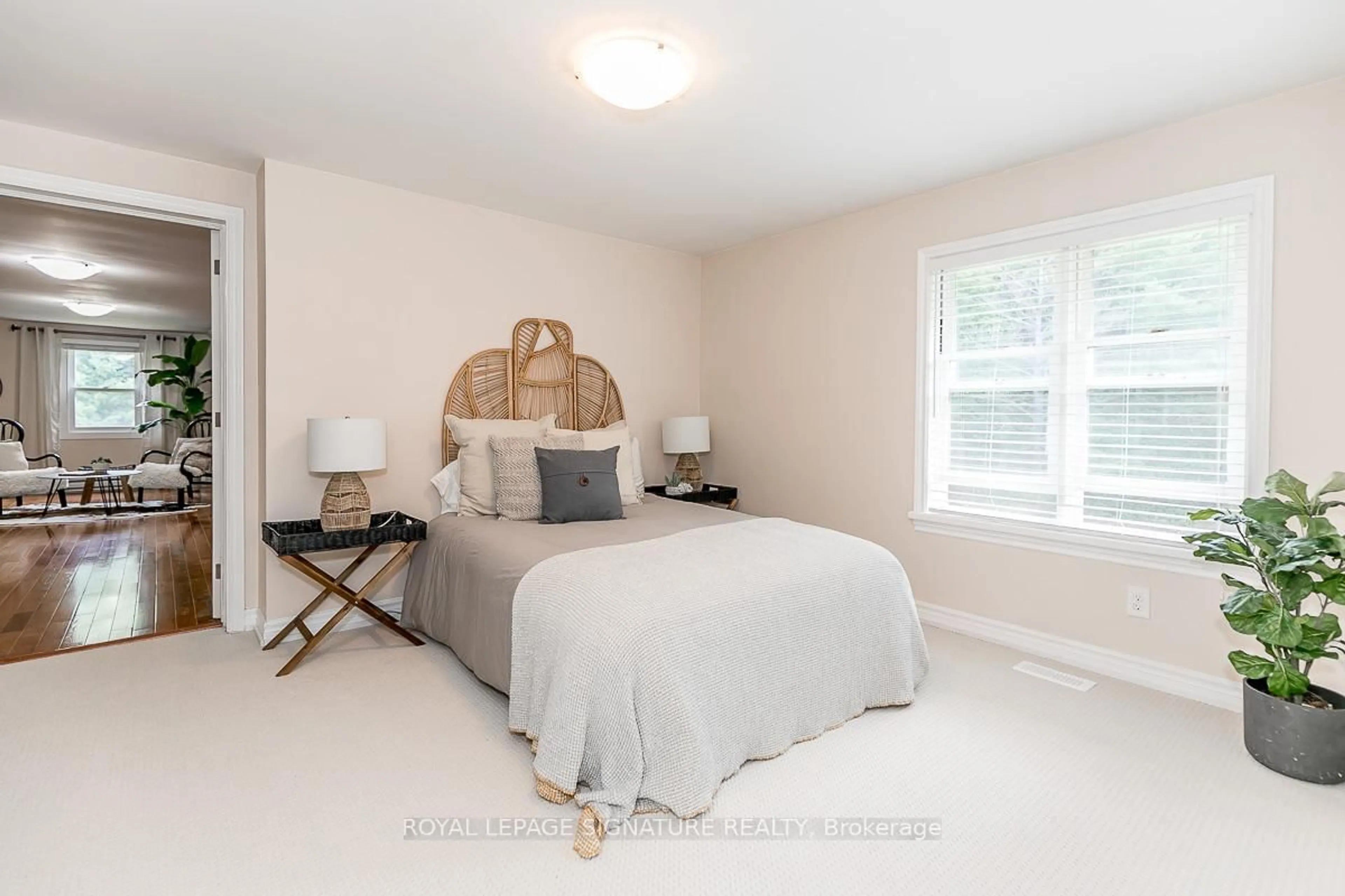 Bedroom with bed, unknown for 1032 BaseLine Rd, Gravenhurst Ontario P0E 1N0