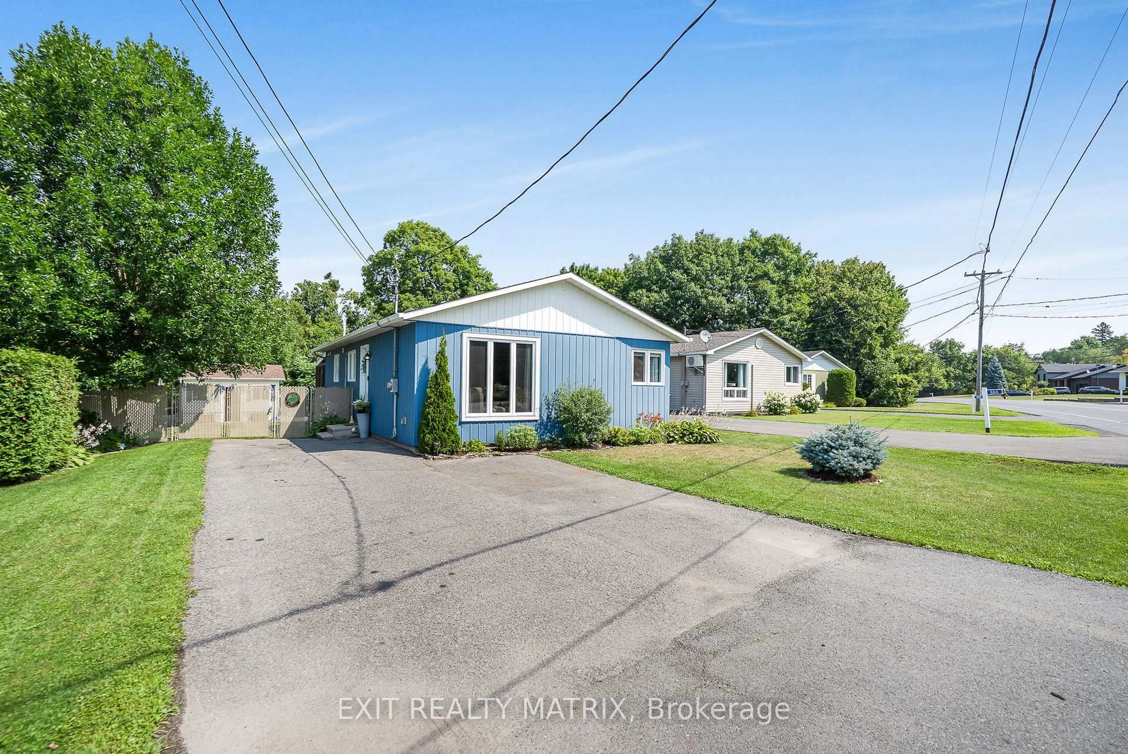 A pic from outside/outdoor area/front of a property/back of a property/a pic from drone, street for 670 Front Rd, Champlain Ontario K0B 1K0