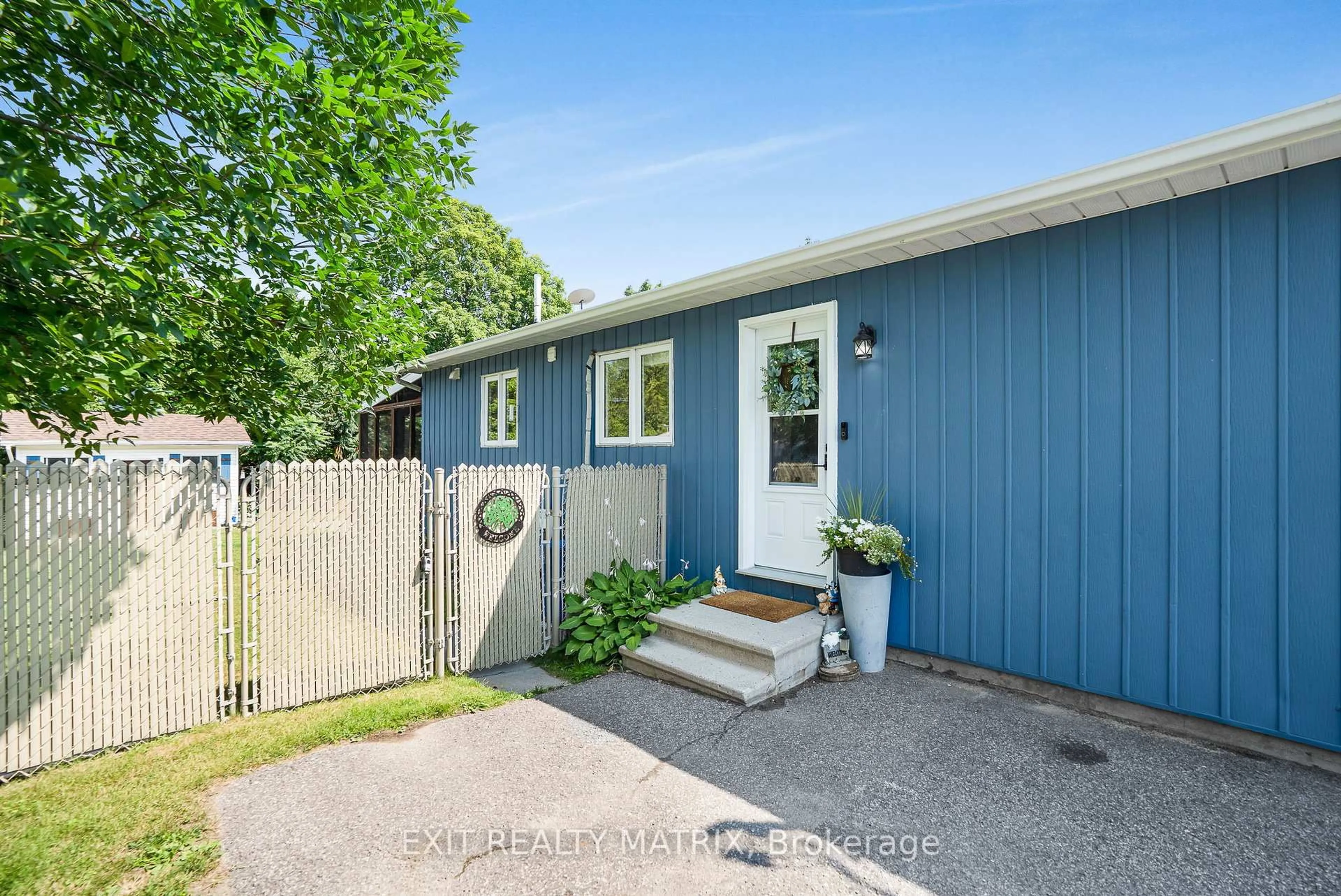 Unknown for 670 Front Rd, Champlain Ontario K0B 1K0