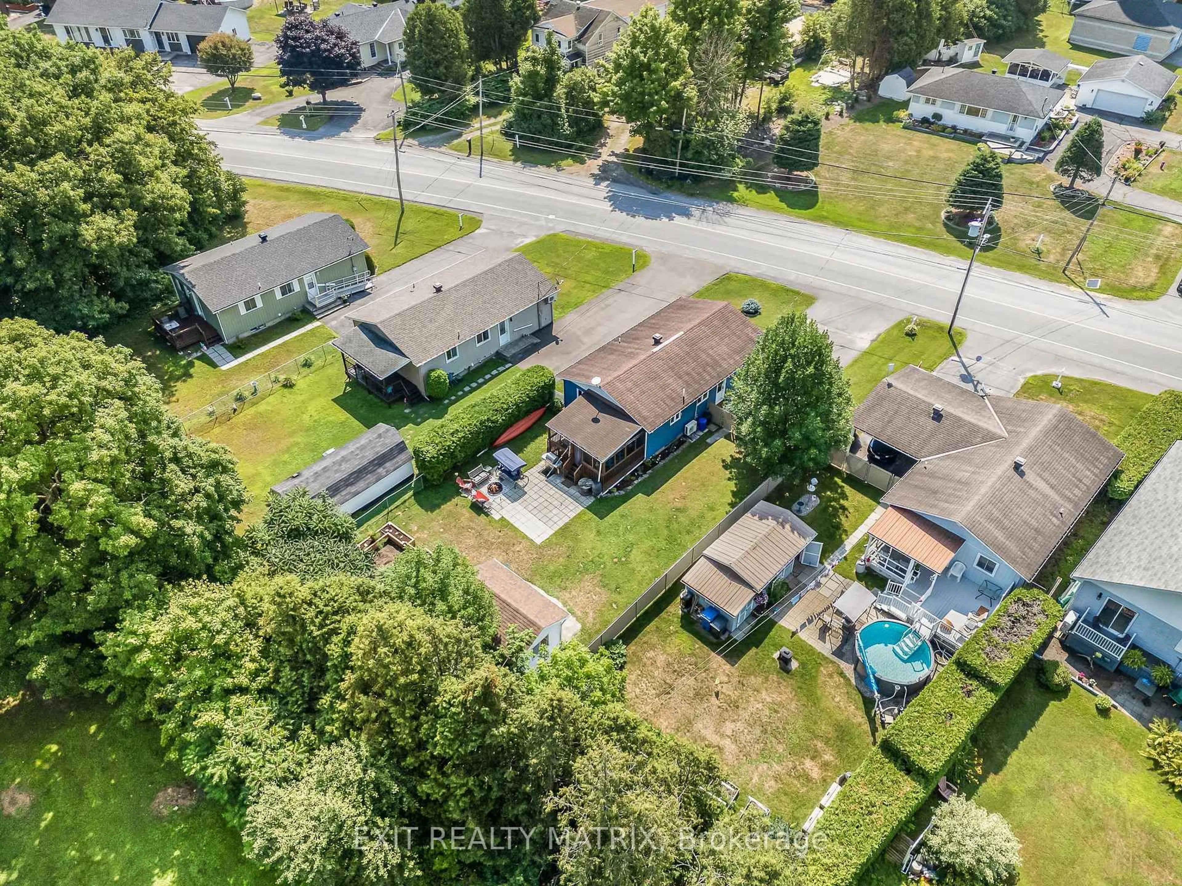 A pic from outside/outdoor area/front of a property/back of a property/a pic from drone, street for 670 Front Rd, Champlain Ontario K0B 1K0