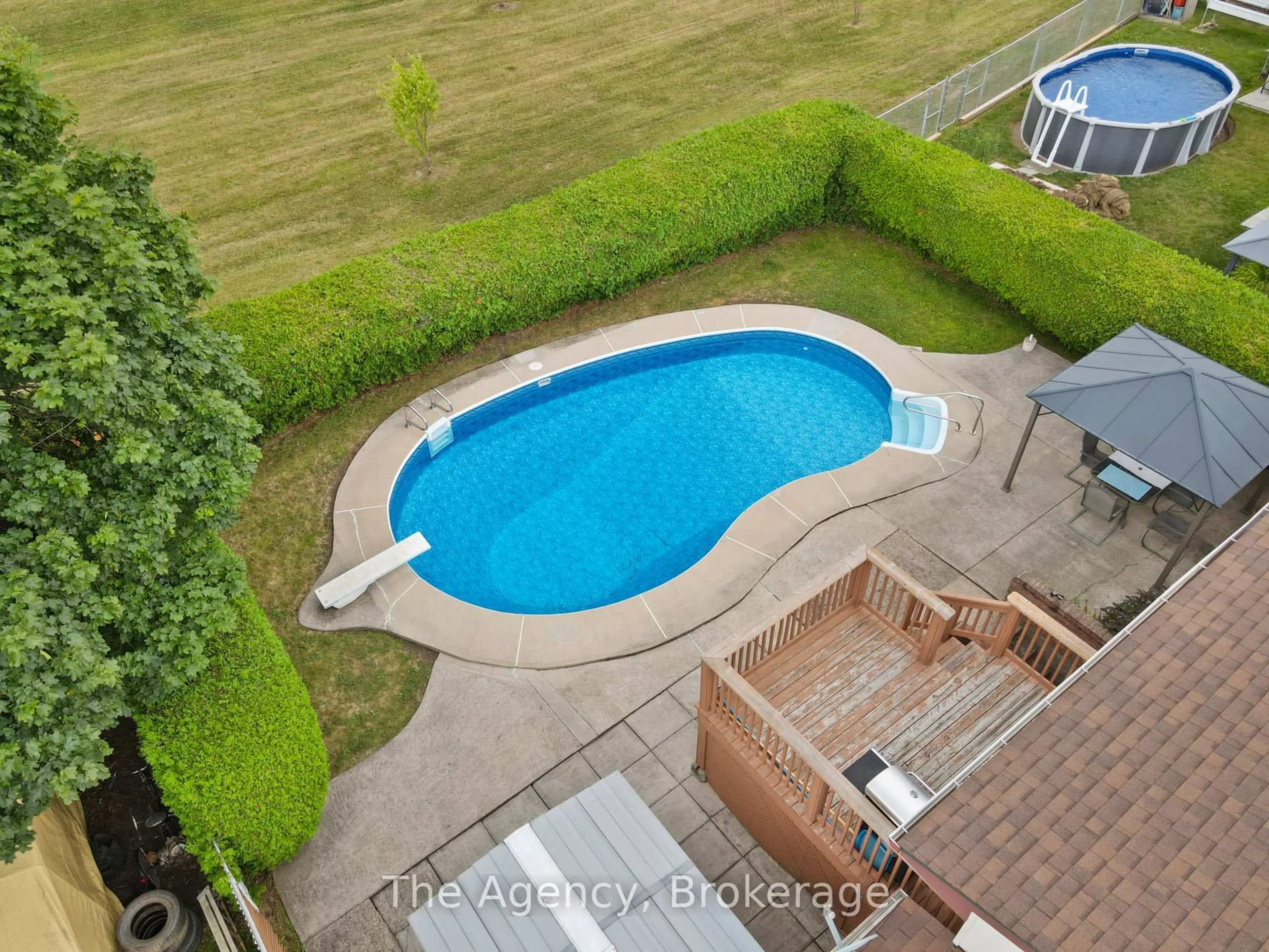 Pool for 36 Robert St, Welland Ontario L3B 5T9