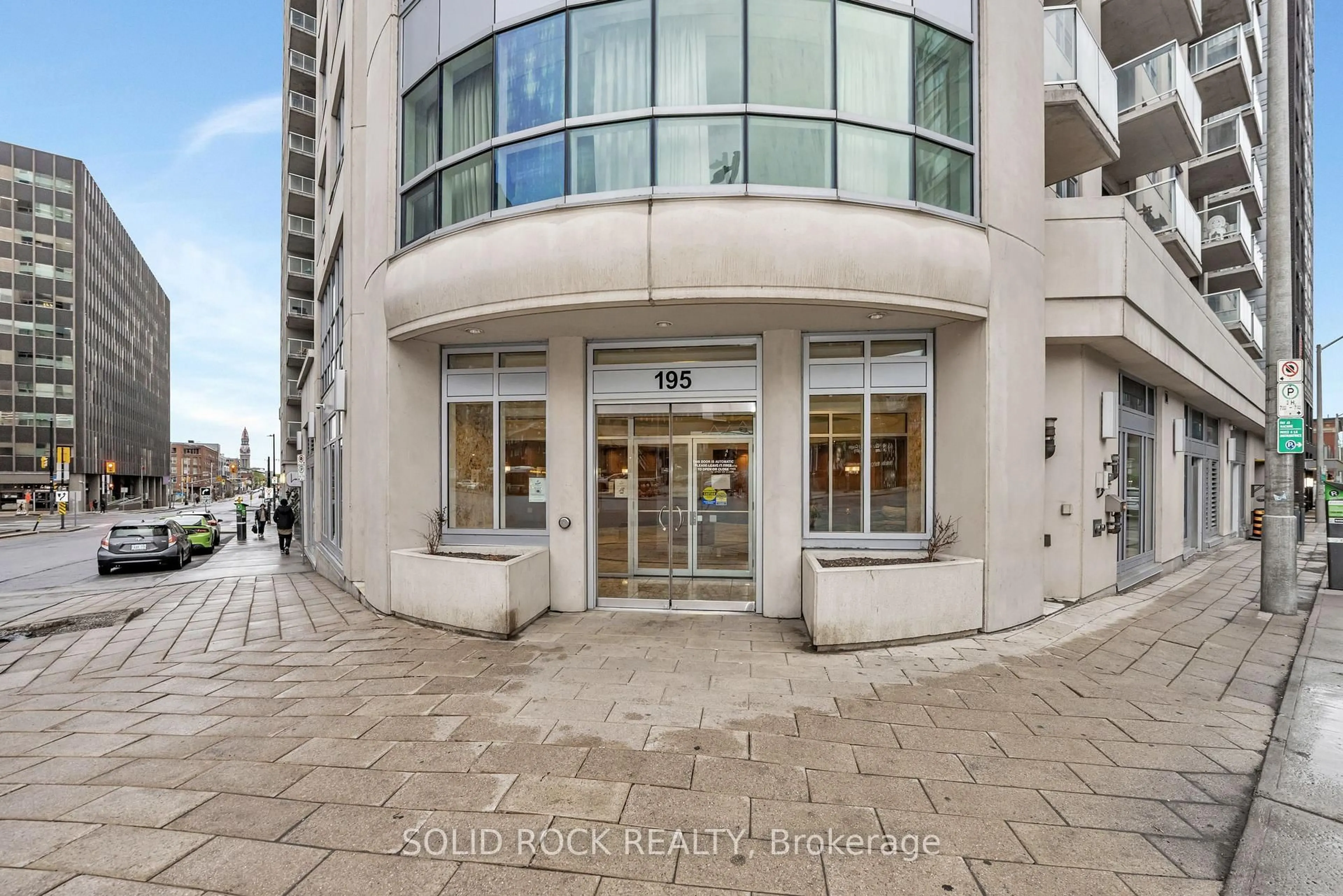 Indoor foyer for 195 Besserer #306, Ottawa Ontario K1N 0B6