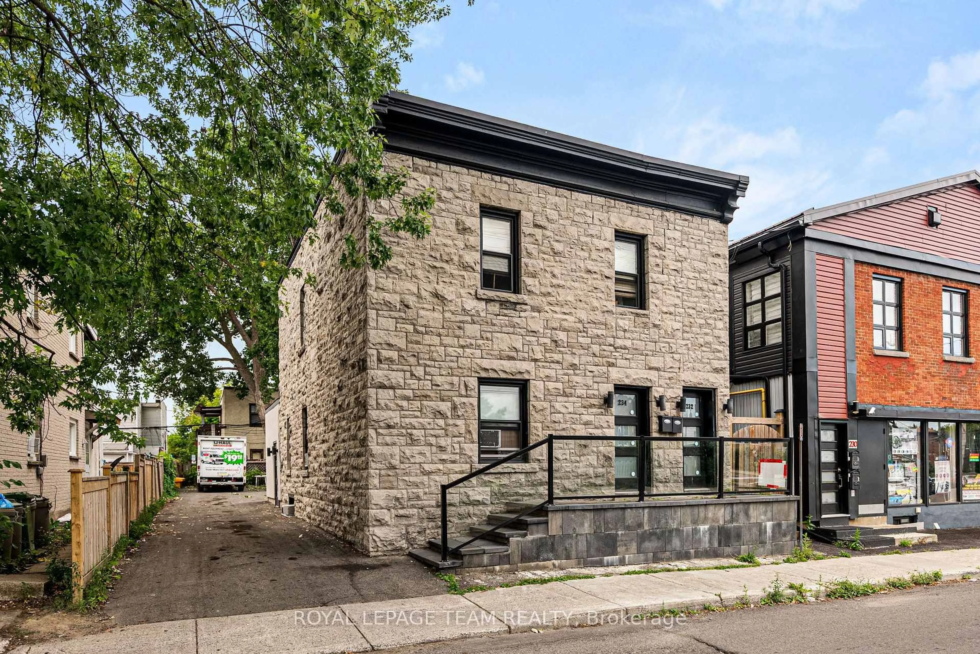 Home with brick exterior material, street for 232-234 Hannah St, Ottawa Ontario K1L 7N2