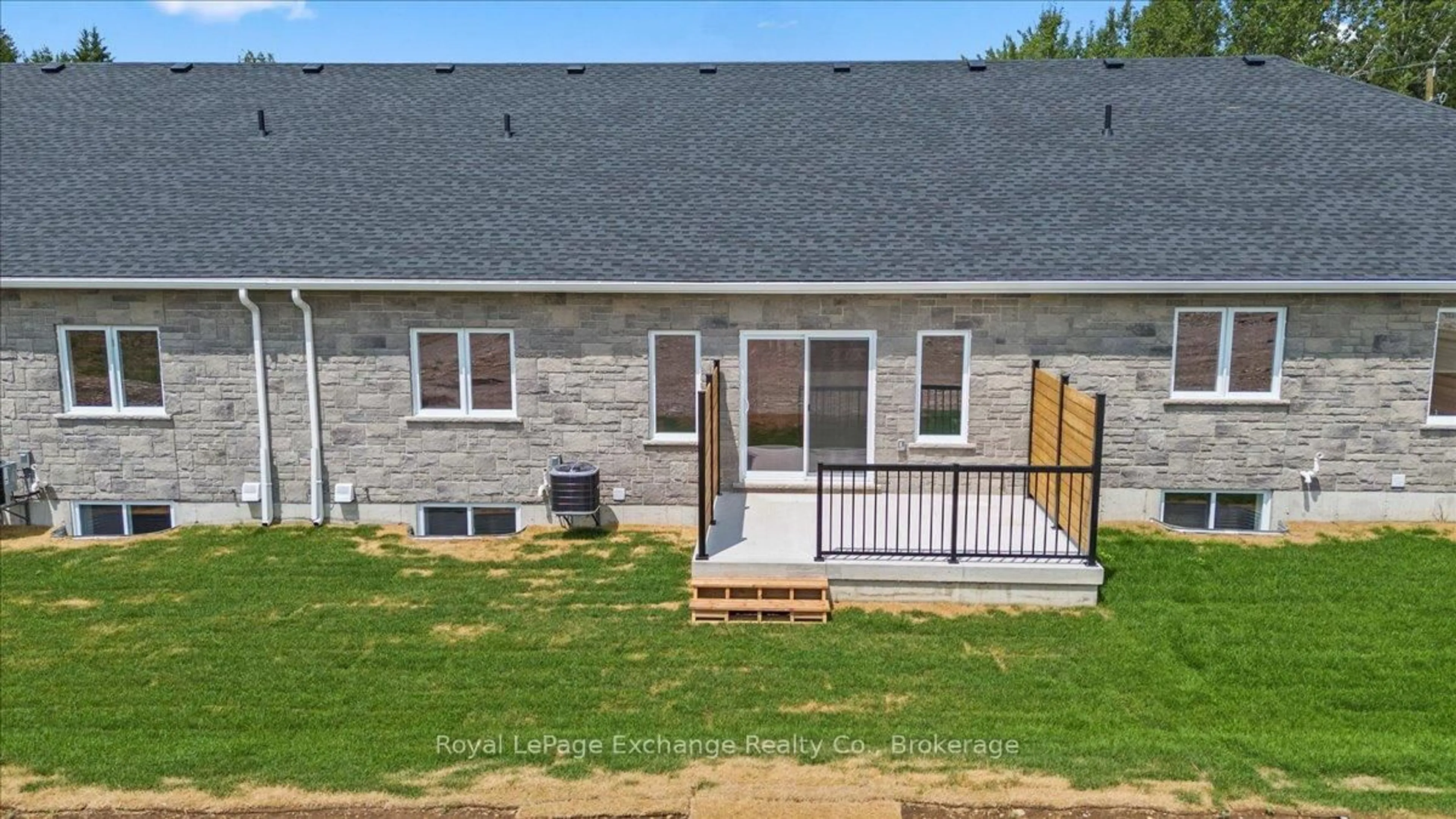 A pic from outside/outdoor area/front of a property/back of a property/a pic from drone, street for 443 Park St, West Grey Ontario N0G 1R0