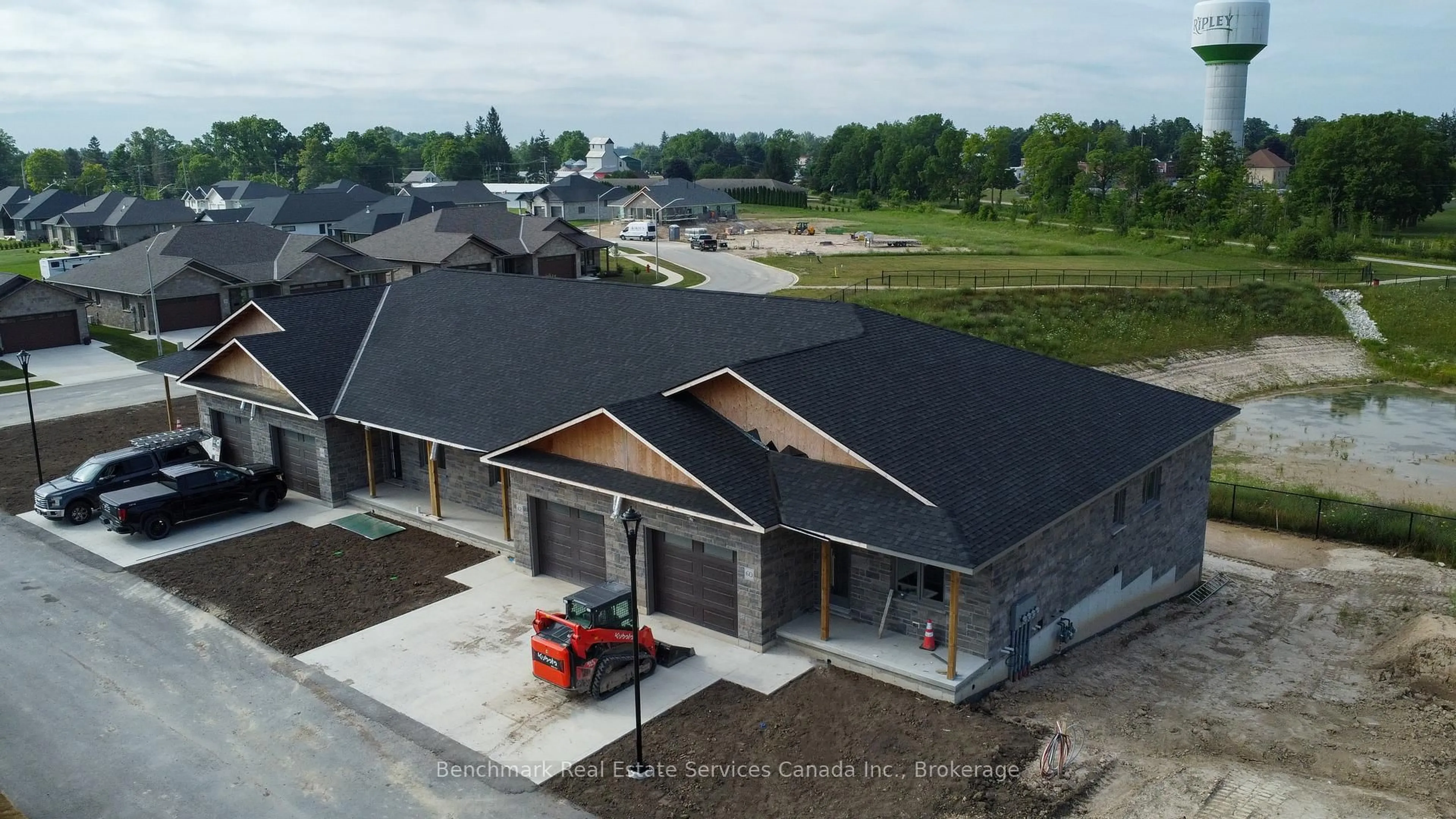 A pic from outside/outdoor area/front of a property/back of a property/a pic from drone, building for 60 Cavalier Cres, Huron-Kinloss Ontario N0G 2R0