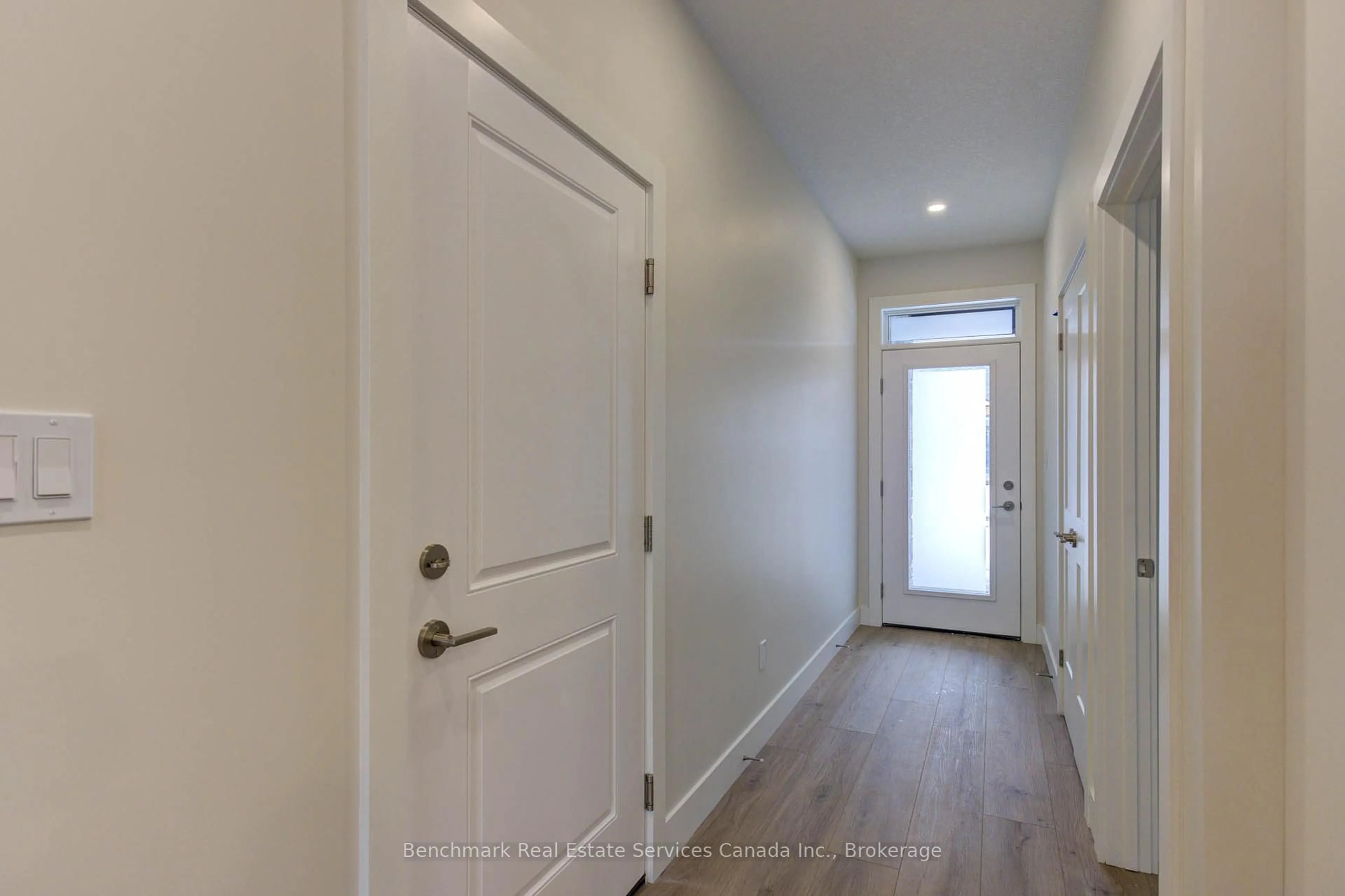 Indoor entryway for 59 Cavalier Cres, Huron-Kinloss Ontario N0G 2R0