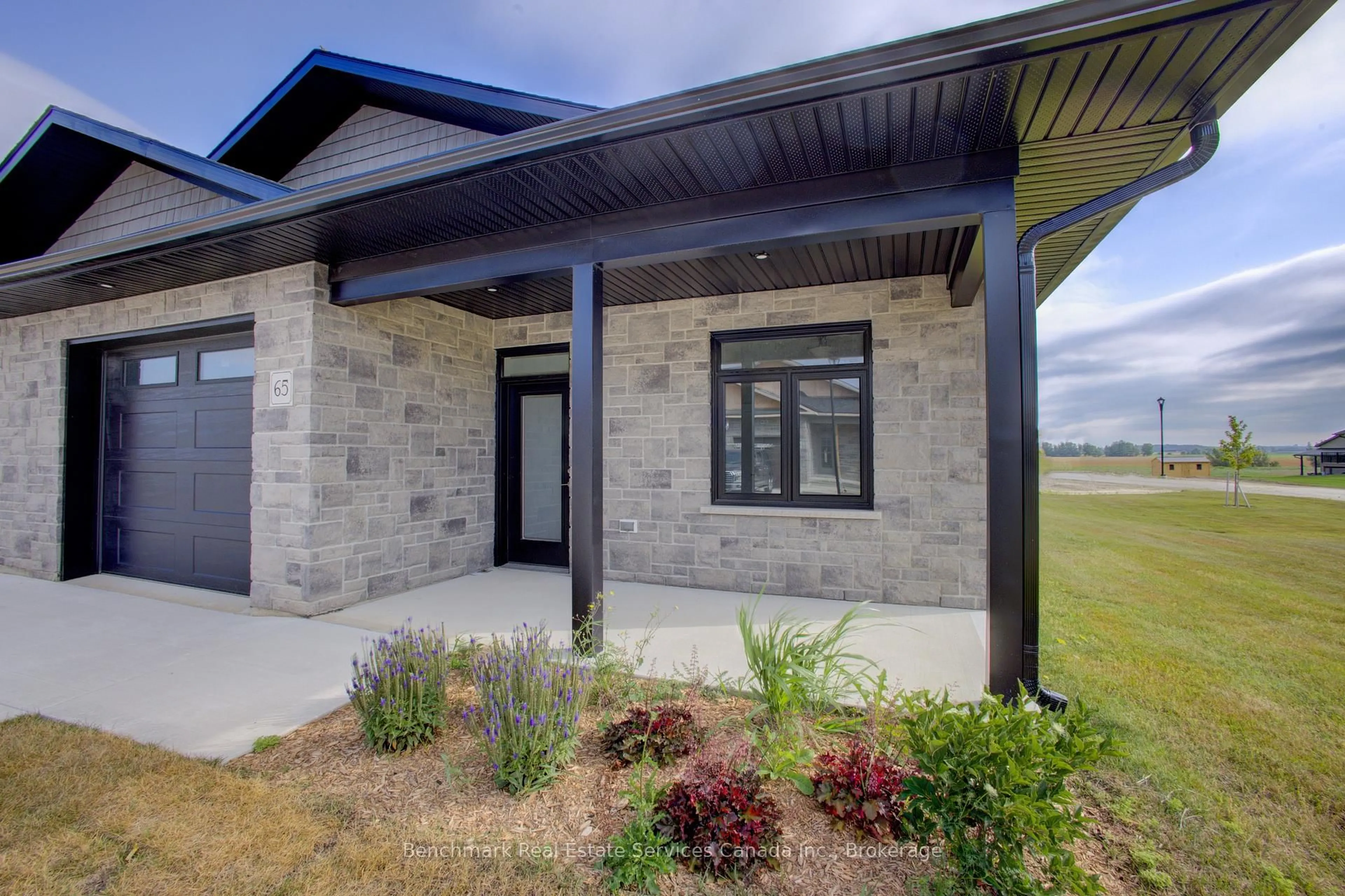 Home with brick exterior material, building for 53 Cavalier Cres, Huron-Kinloss Ontario N0G 2R0