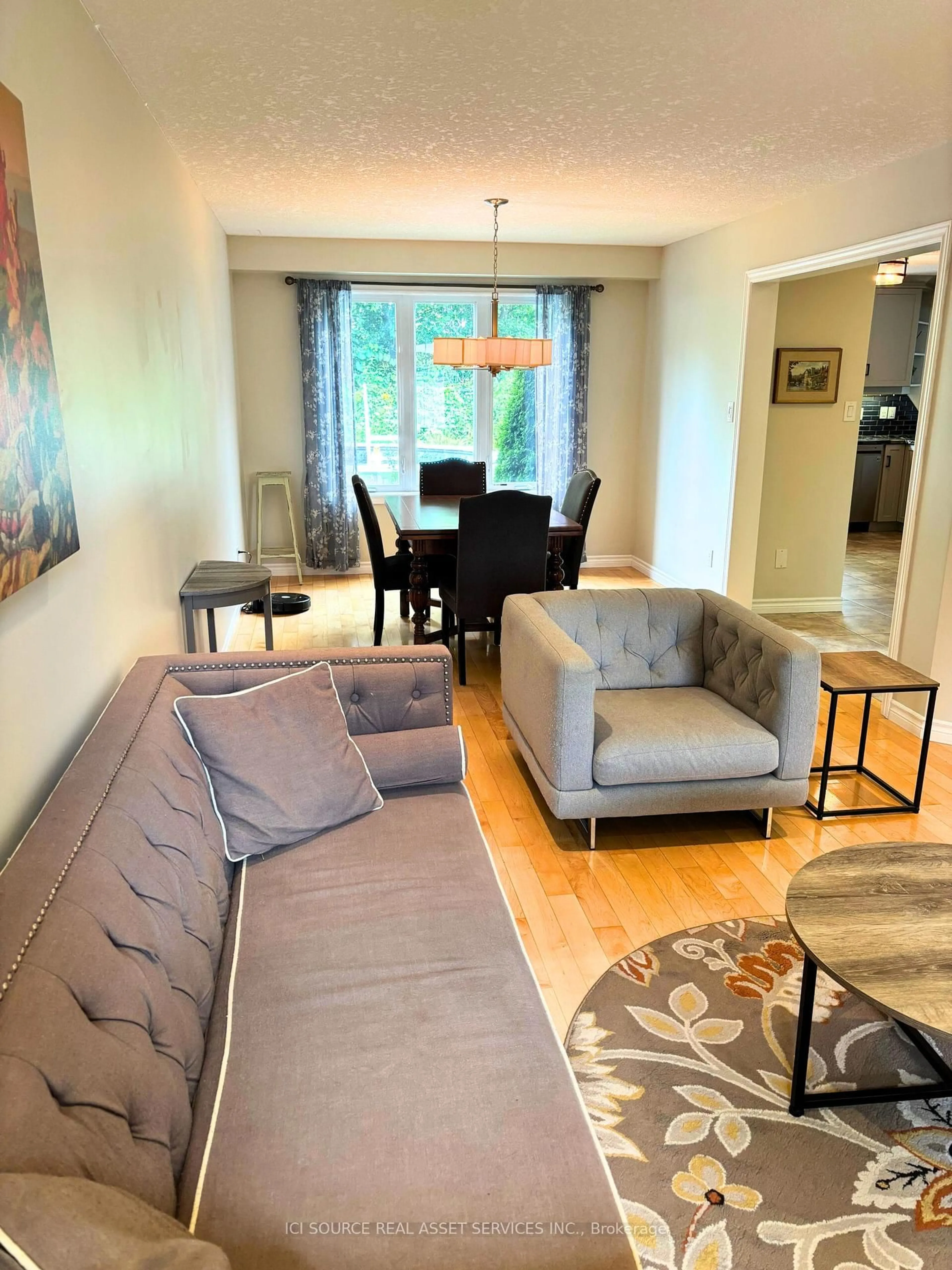 Living room with furniture, unknown for 120 Spencer Dr, Centre Wellington Ontario N0B 1S0