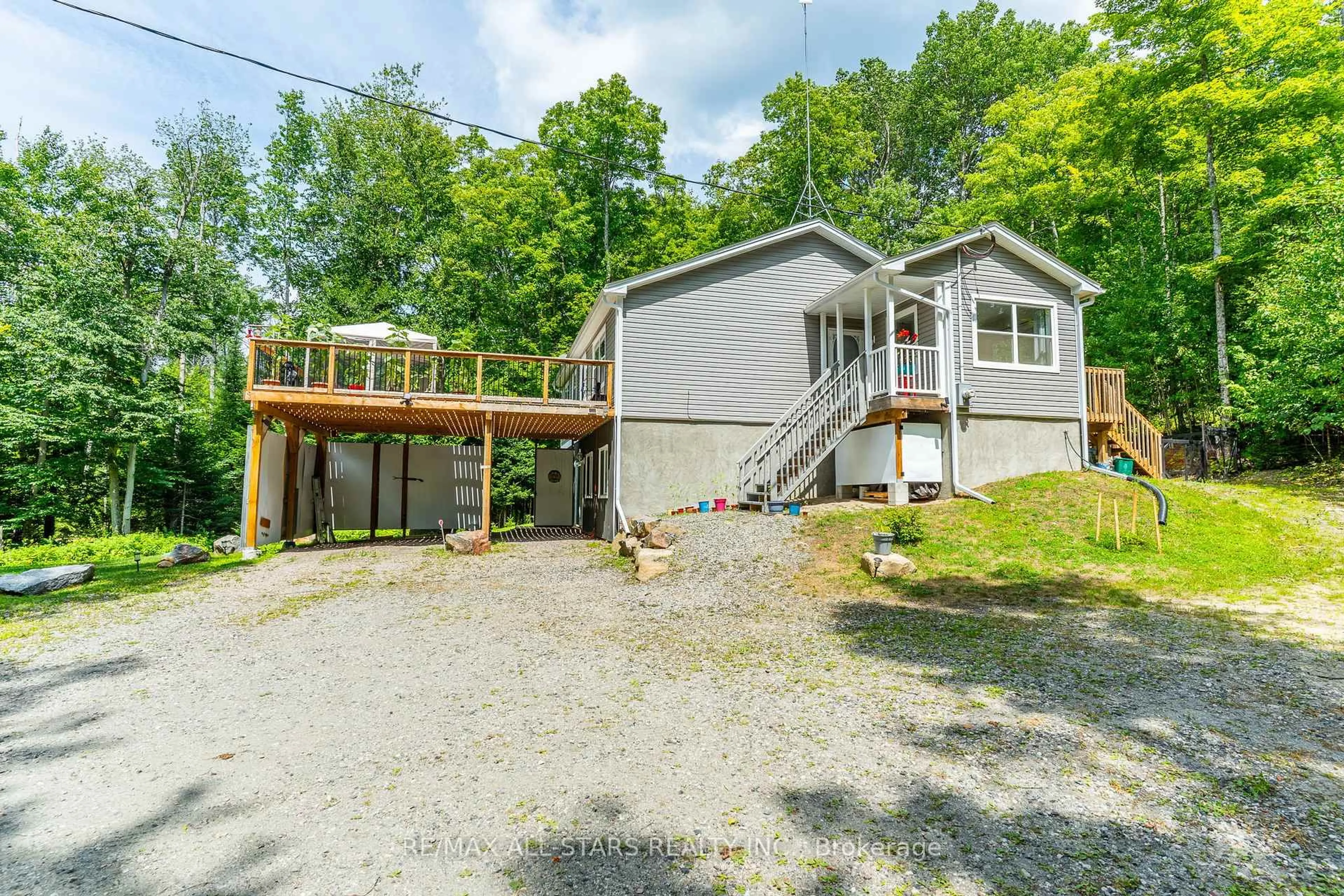 A pic from outside/outdoor area/front of a property/back of a property/a pic from drone, unknown for 1089 Tattersal Rd, Dysart et al Ontario K0M 1S0