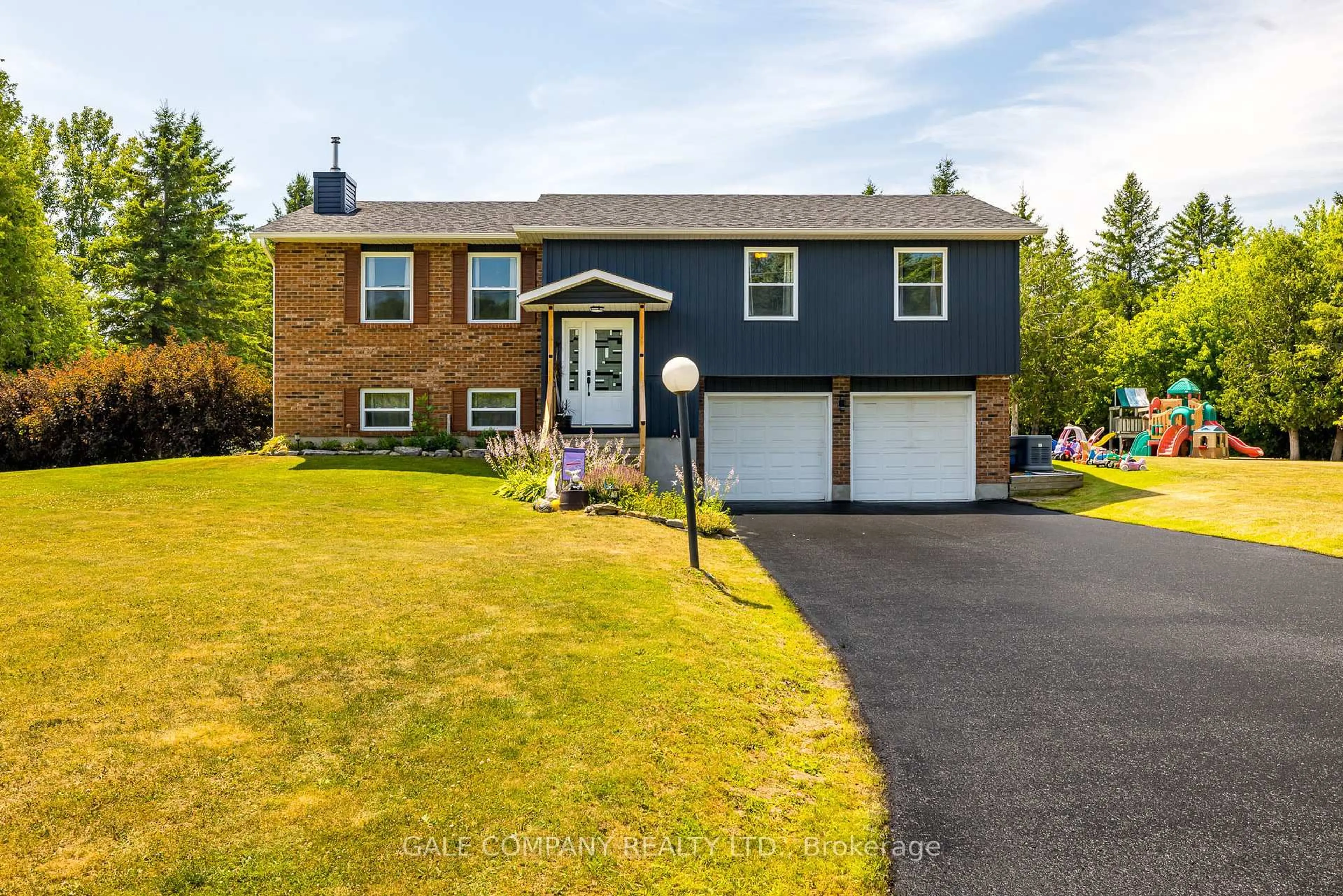 Home with vinyl exterior material, street for 169 Greystone Dr, Almonte Ontario K0A 1A0