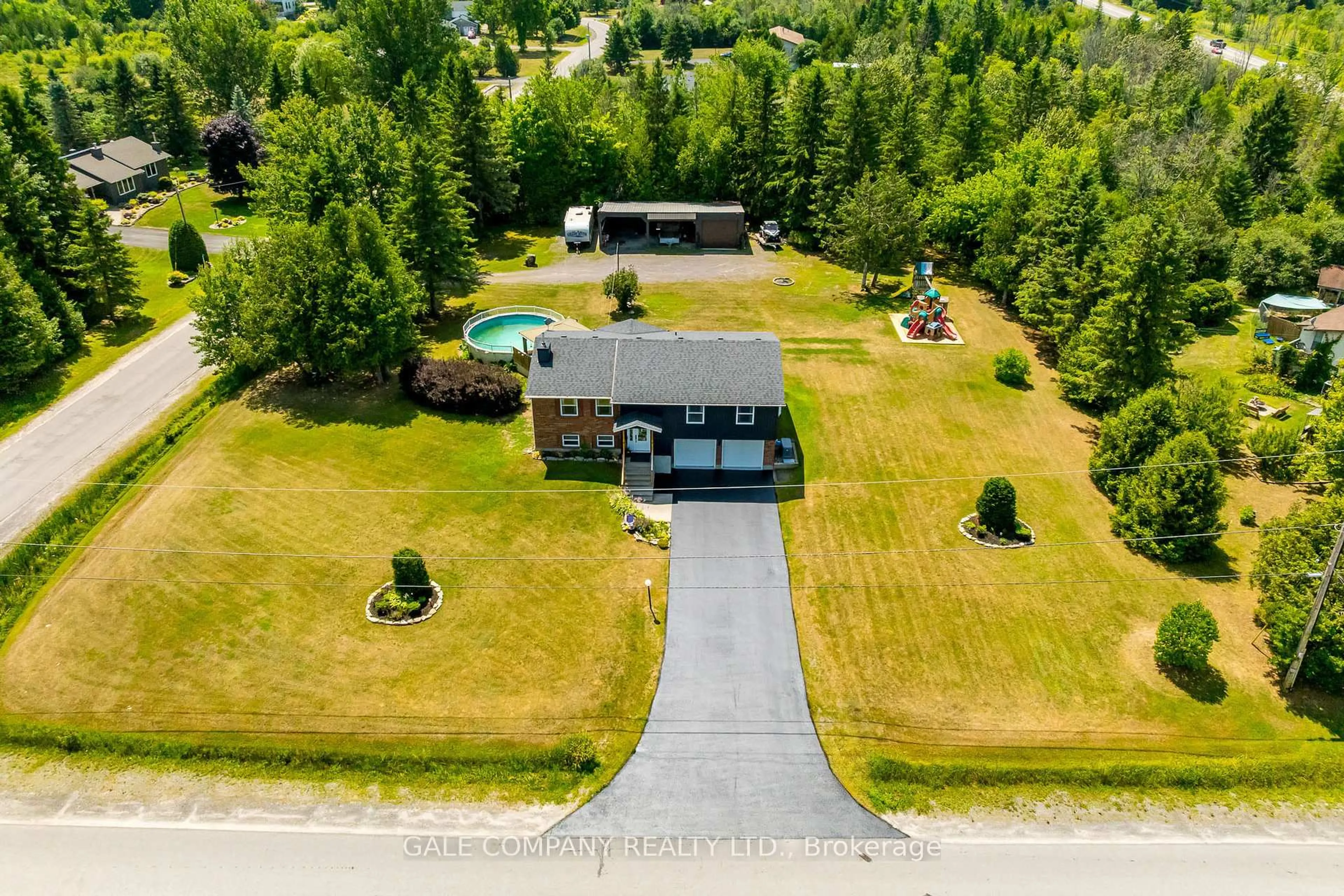 A pic from outside/outdoor area/front of a property/back of a property/a pic from drone, unknown for 169 Greystone Dr, Almonte Ontario K0A 1A0