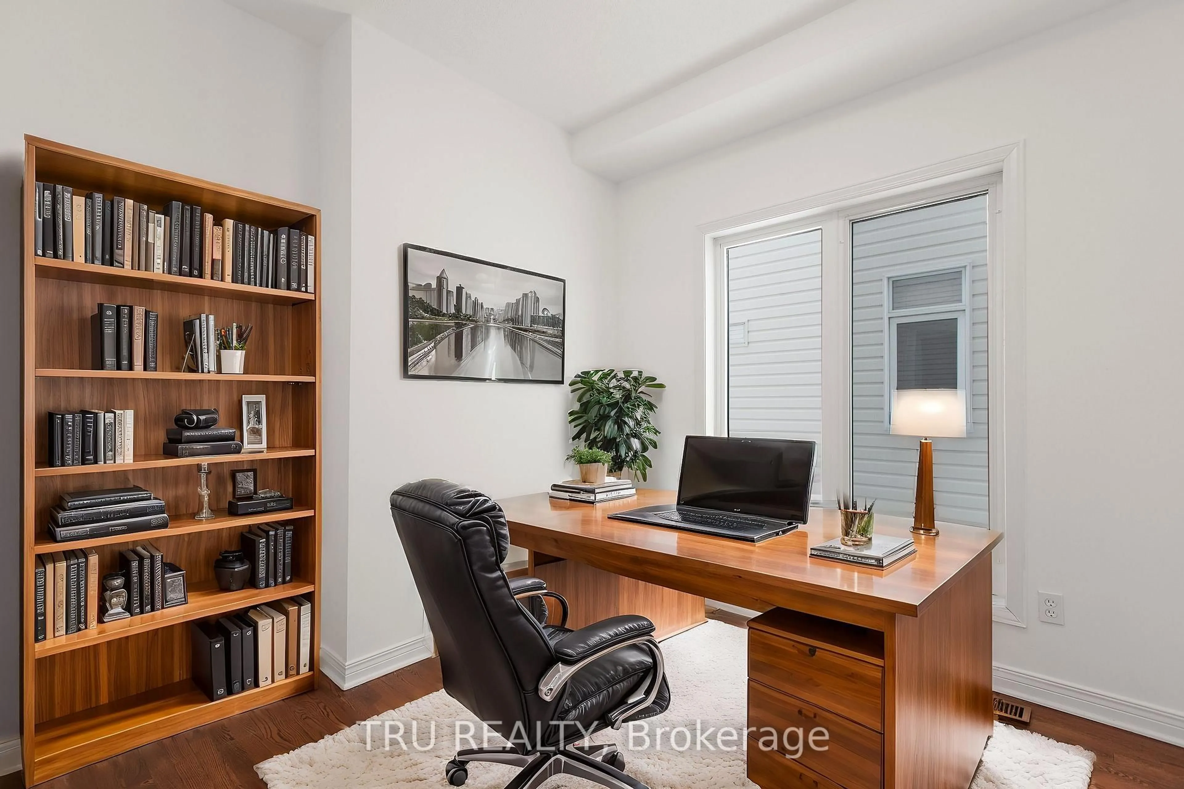 A pic of a room for 28 Borealis Cres, Ottawa Ontario K1K 4T4