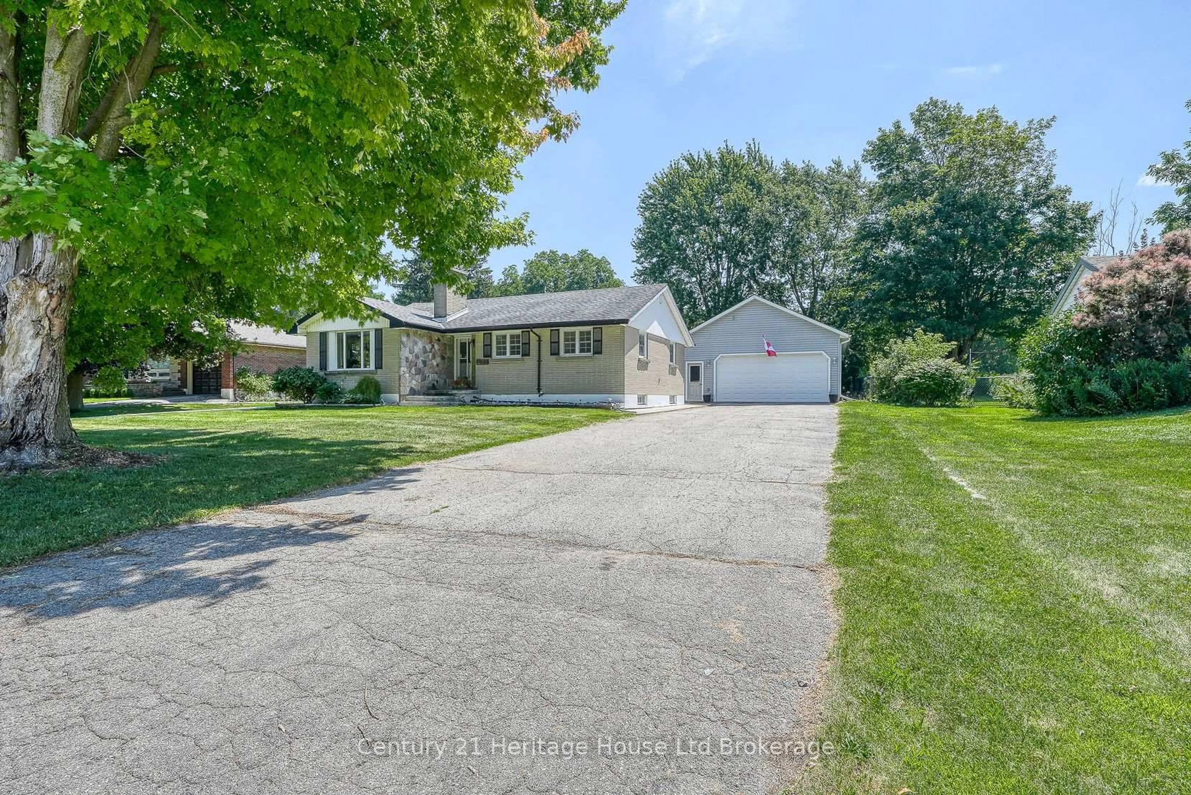 A pic from outside/outdoor area/front of a property/back of a property/a pic from drone, street for 584450 Beachville Rd, South-West Oxford Ontario N0J 1A0