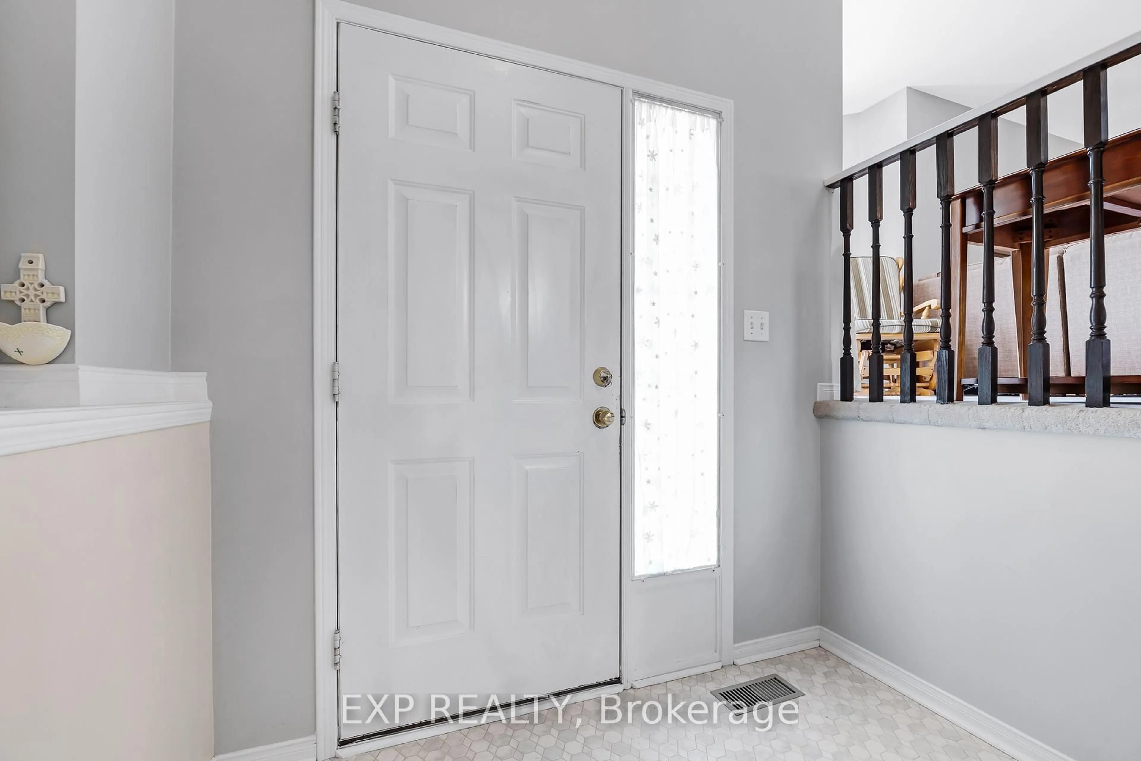 Indoor entryway for 229 Carroll Cres, Cobourg Ontario K9A 5P8