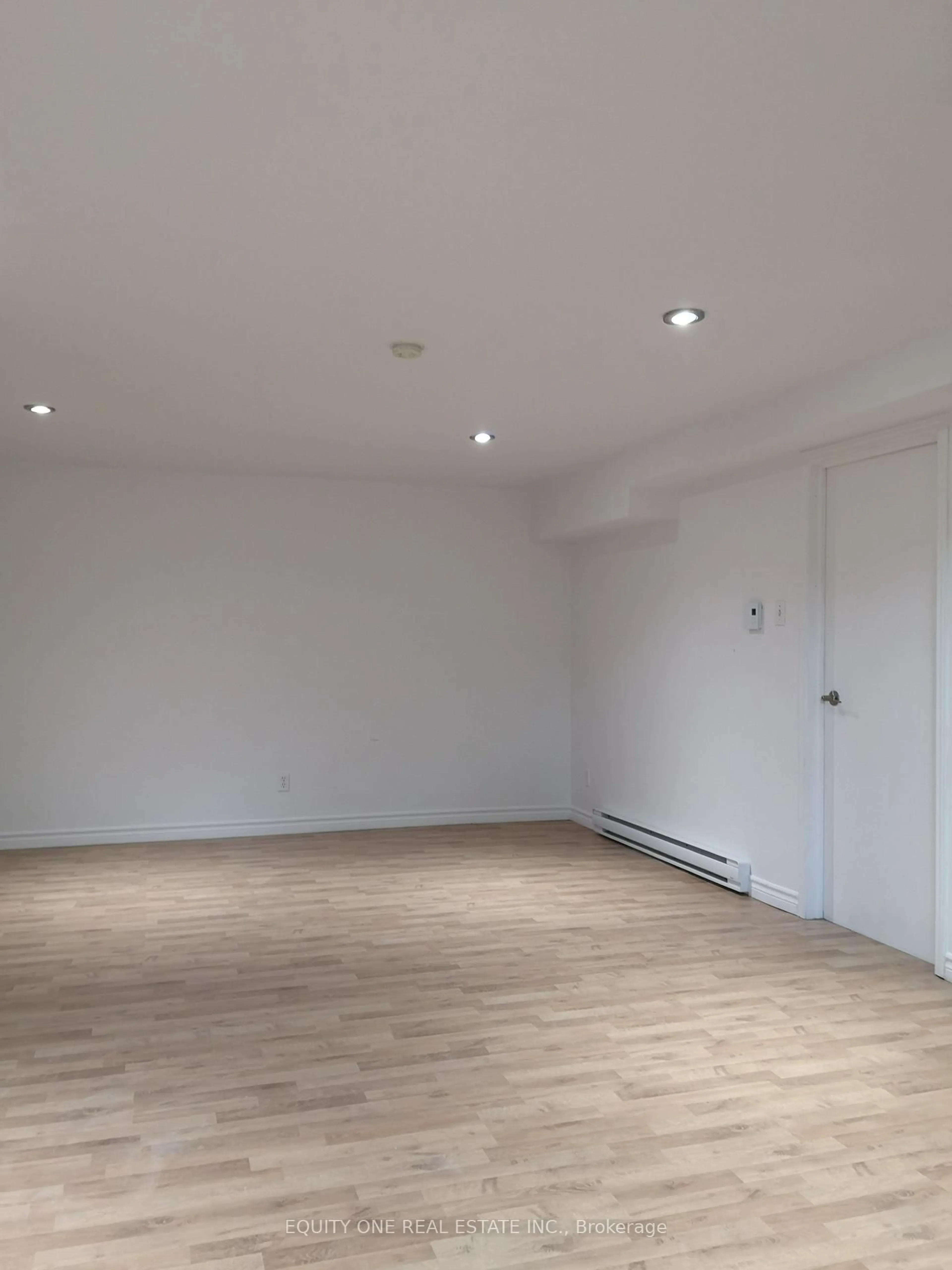 A pic of a room for 366 Maria Goretti Circ, Ottawa Ontario K1L 7K8