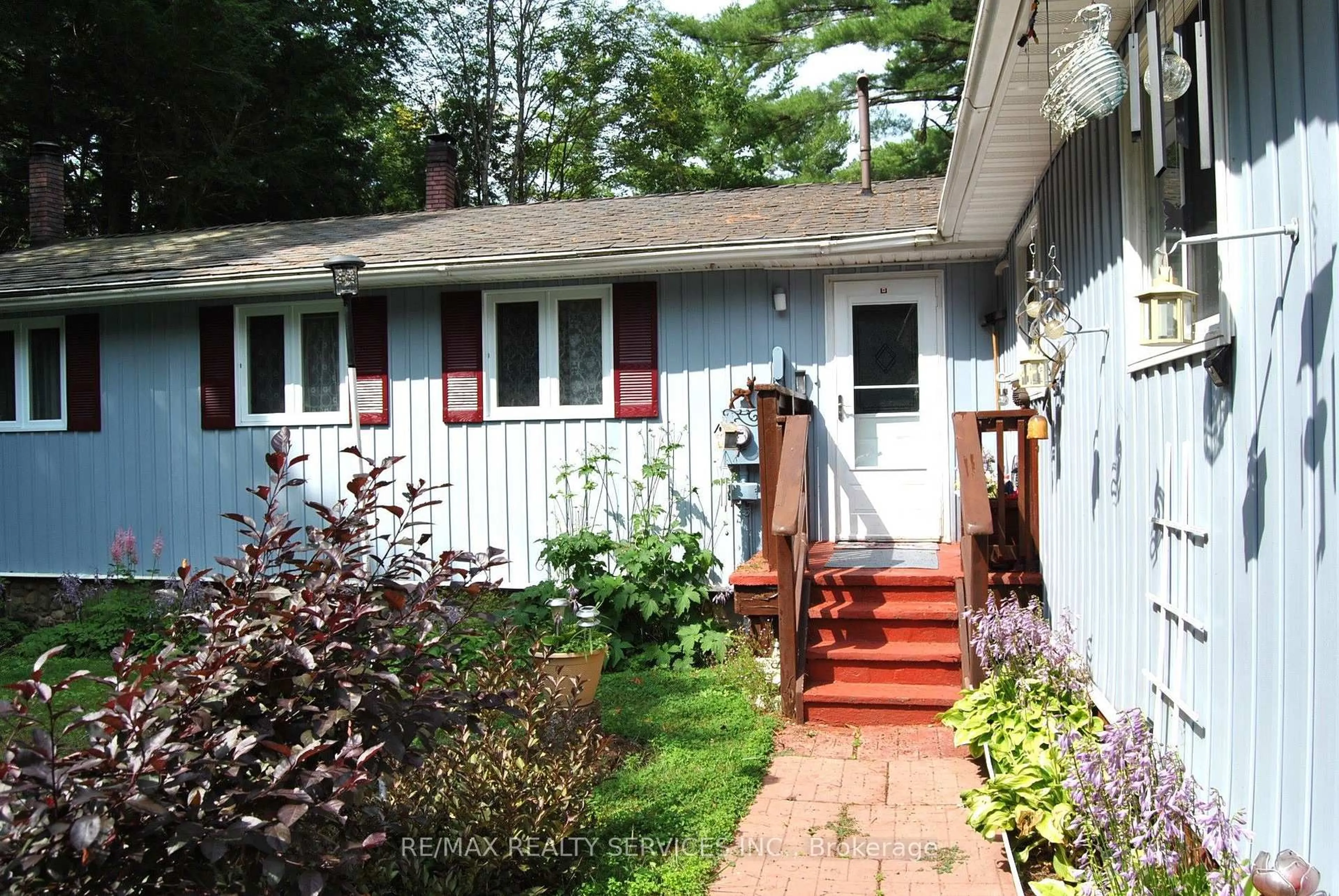 Unknown for 1102 Lakeshore Dr, Bracebridge Ontario P1L 1X3