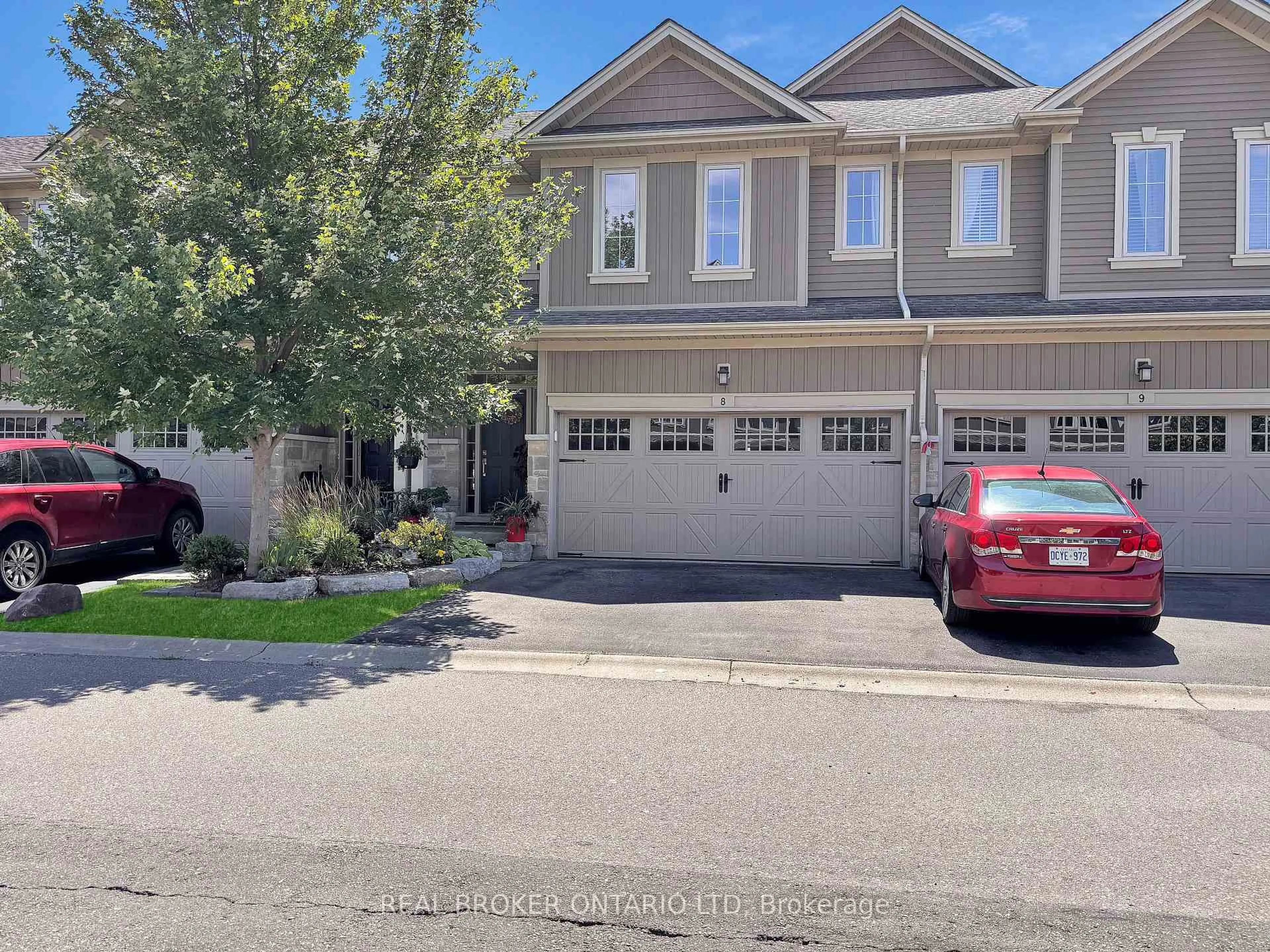 A pic from outside/outdoor area/front of a property/back of a property/a pic from drone, street for 80 Willow St #Unit 8, Brant Ontario N3L 2K6