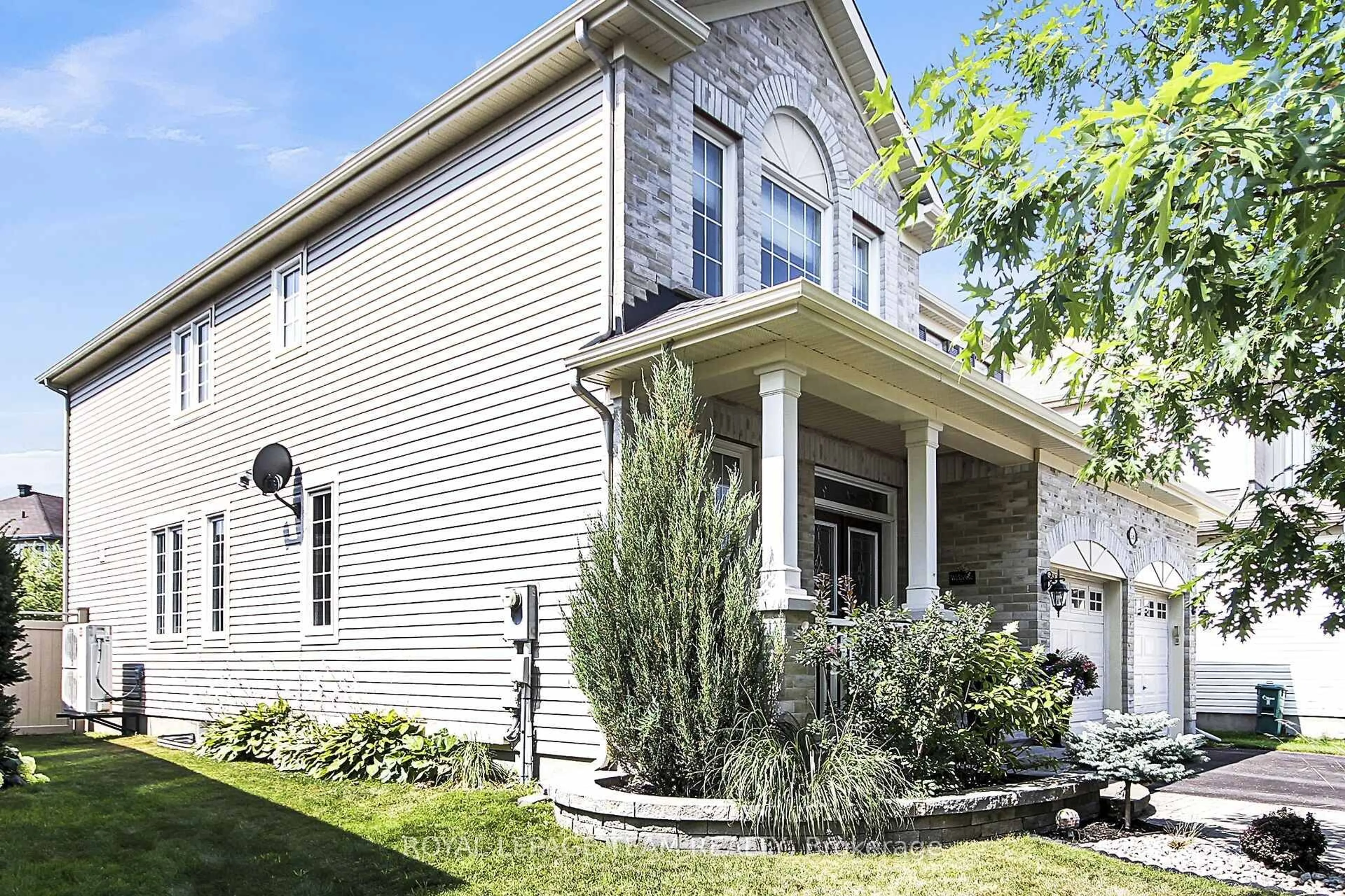 Home with brick exterior material, street for 936 Rossburn Cres, Ottawa Ontario K2J 0Y5