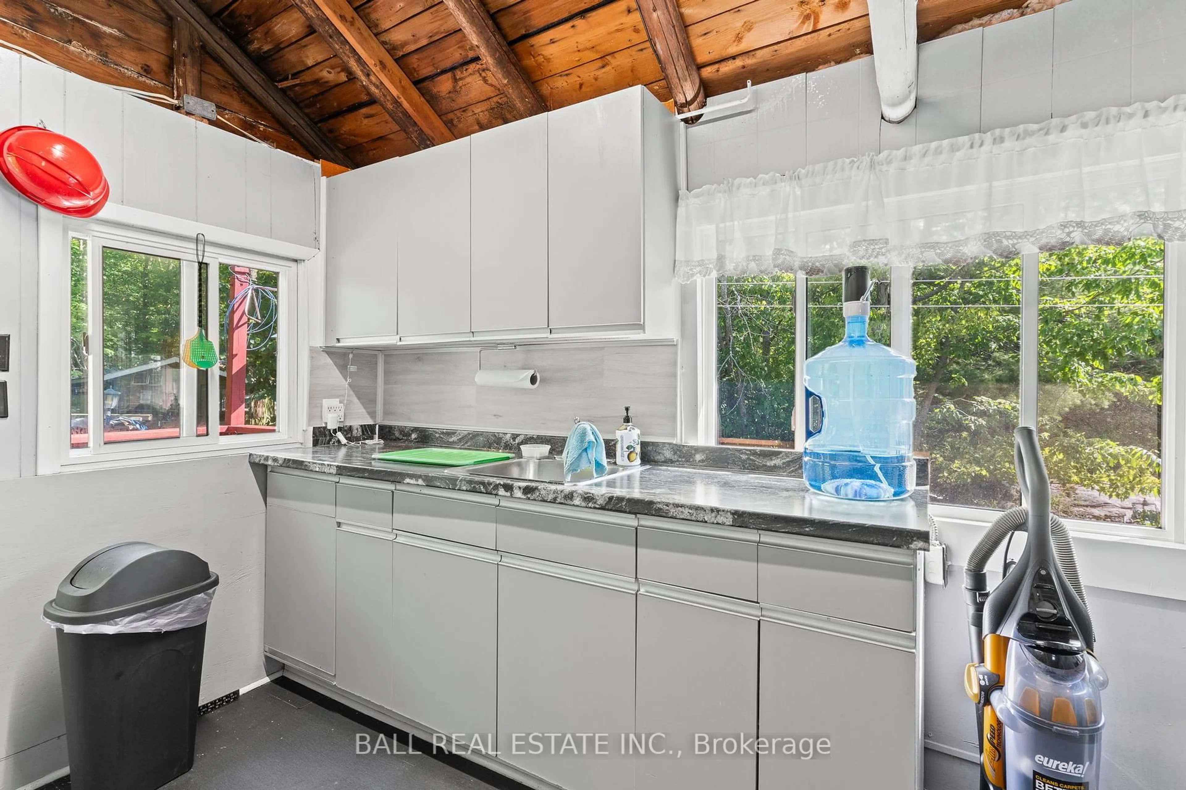 Standard kitchen, ceramic/tile floor for 1017 Ewles Dr, Minden Hills Ontario K0M 2L1