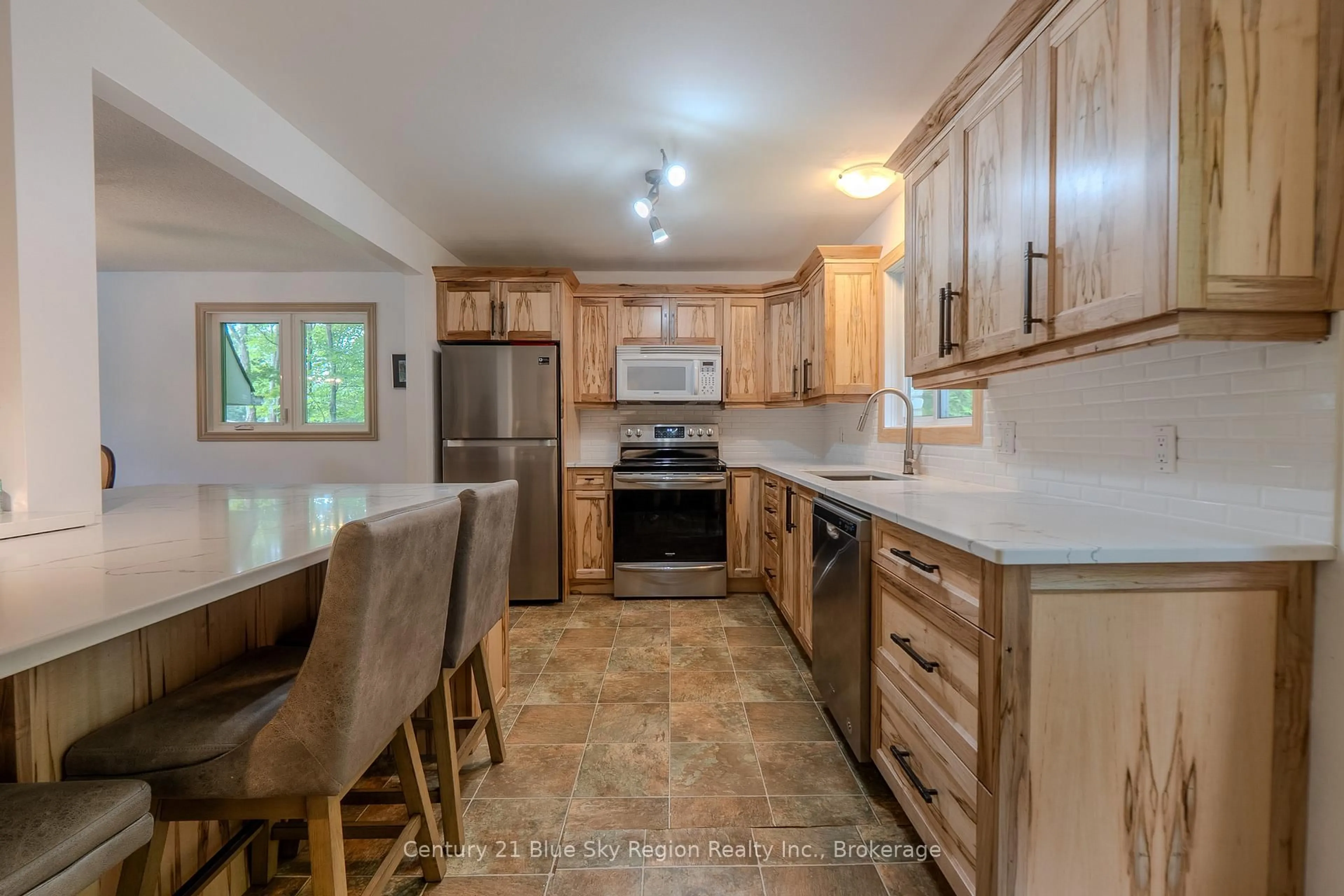 Open concept kitchen, unknown for 208 Mcnaughton Ave, North Bay Ontario P1C 1G7