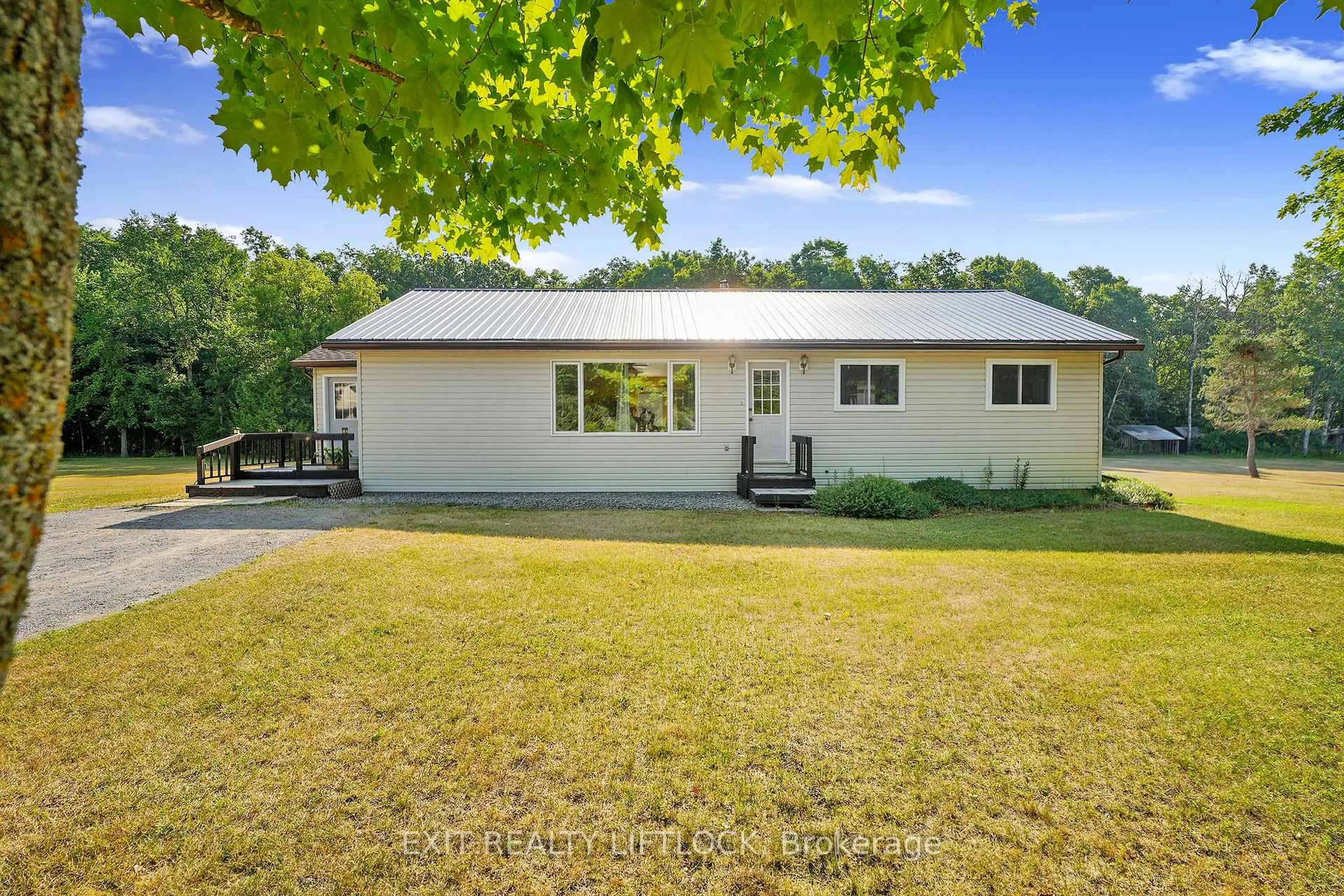 A pic from outside/outdoor area/front of a property/back of a property/a pic from drone, unknown for 45 Godolphin Rd, Trent Hills Ontario K0K 3K0