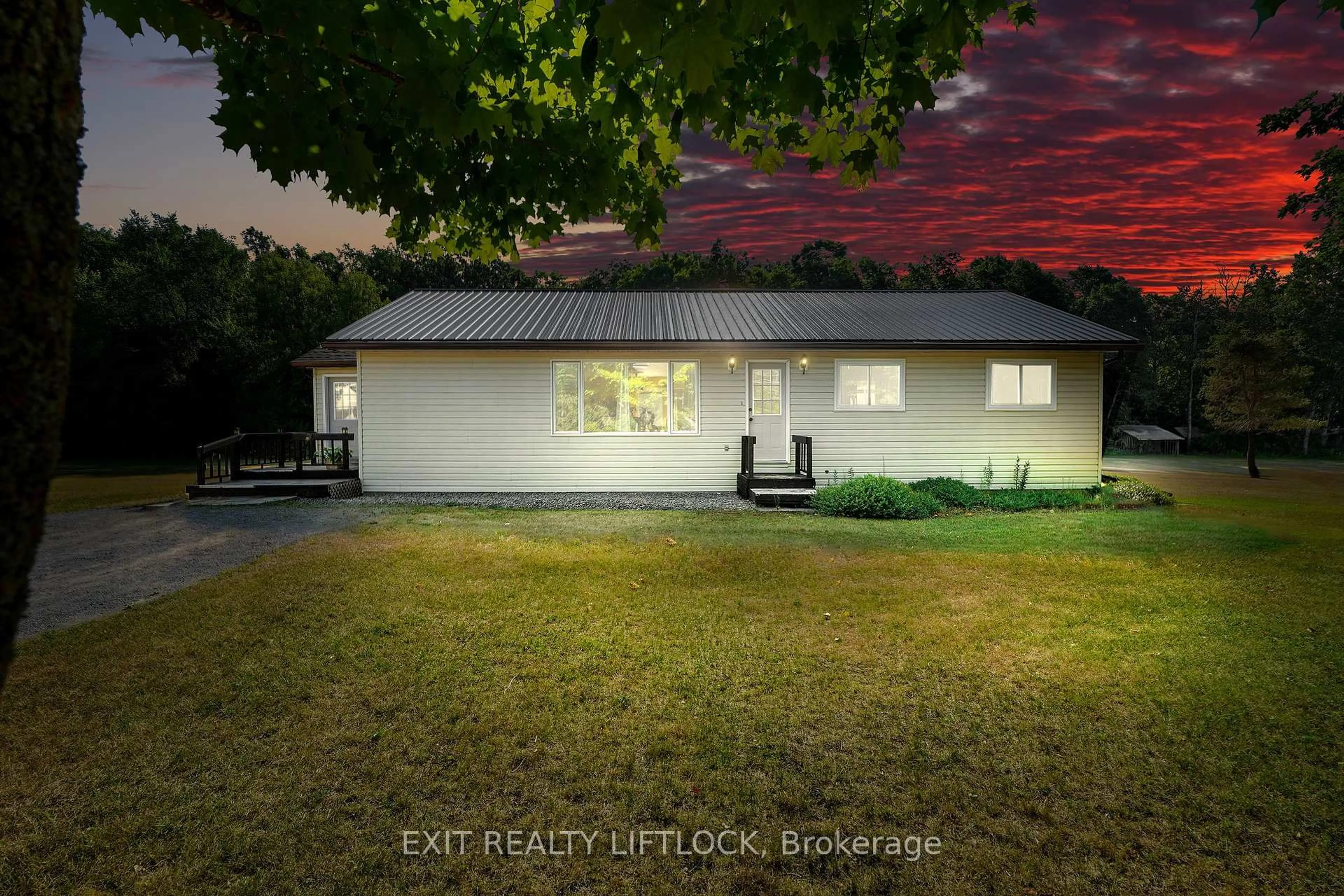 A pic from outside/outdoor area/front of a property/back of a property/a pic from drone, street for 45 Godolphin Rd, Trent Hills Ontario K0K 3K0