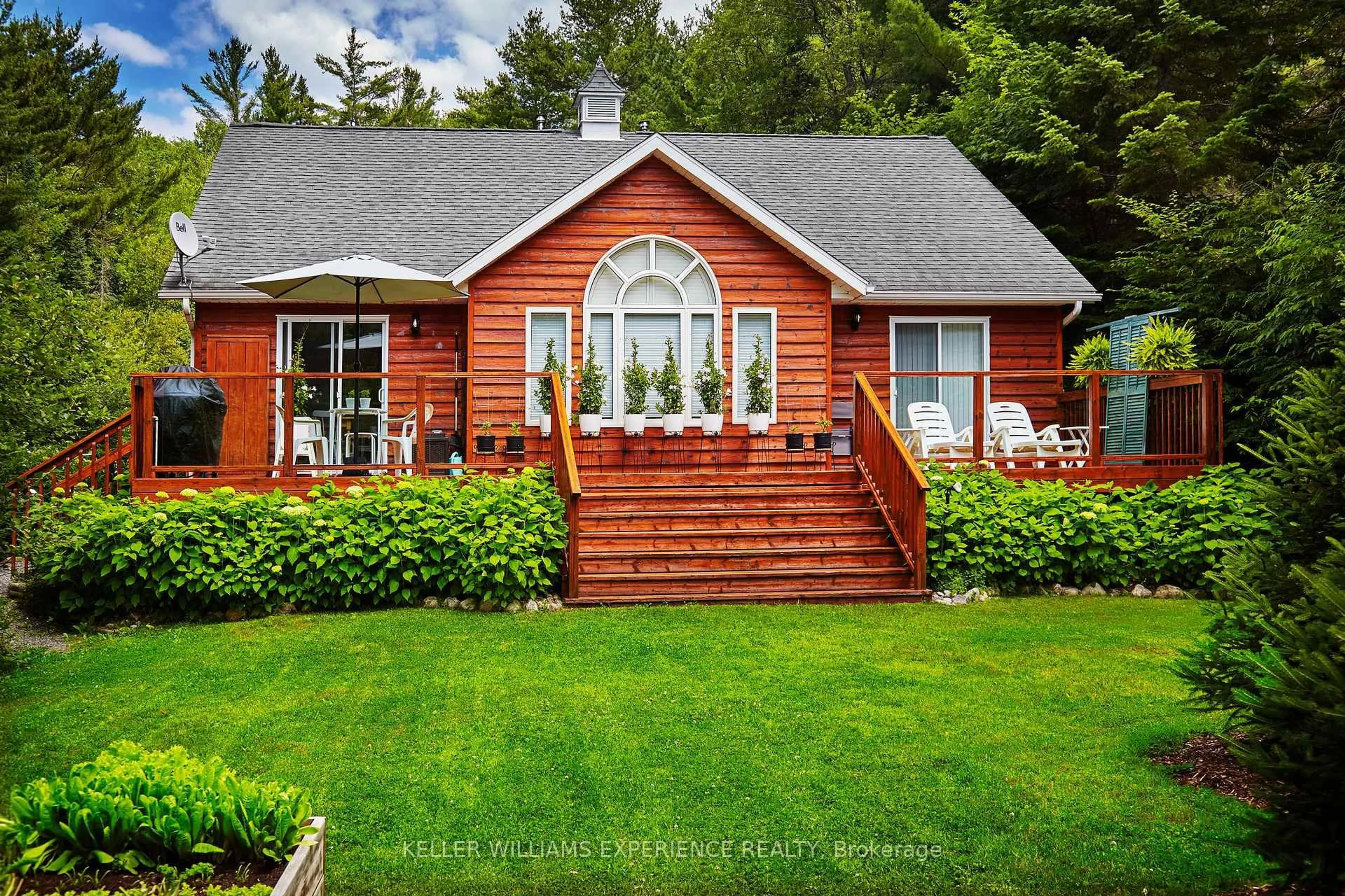 Home with vinyl exterior material, unknown for 1065 Forrester Tr, Bracebridge Ontario P1L 1W9
