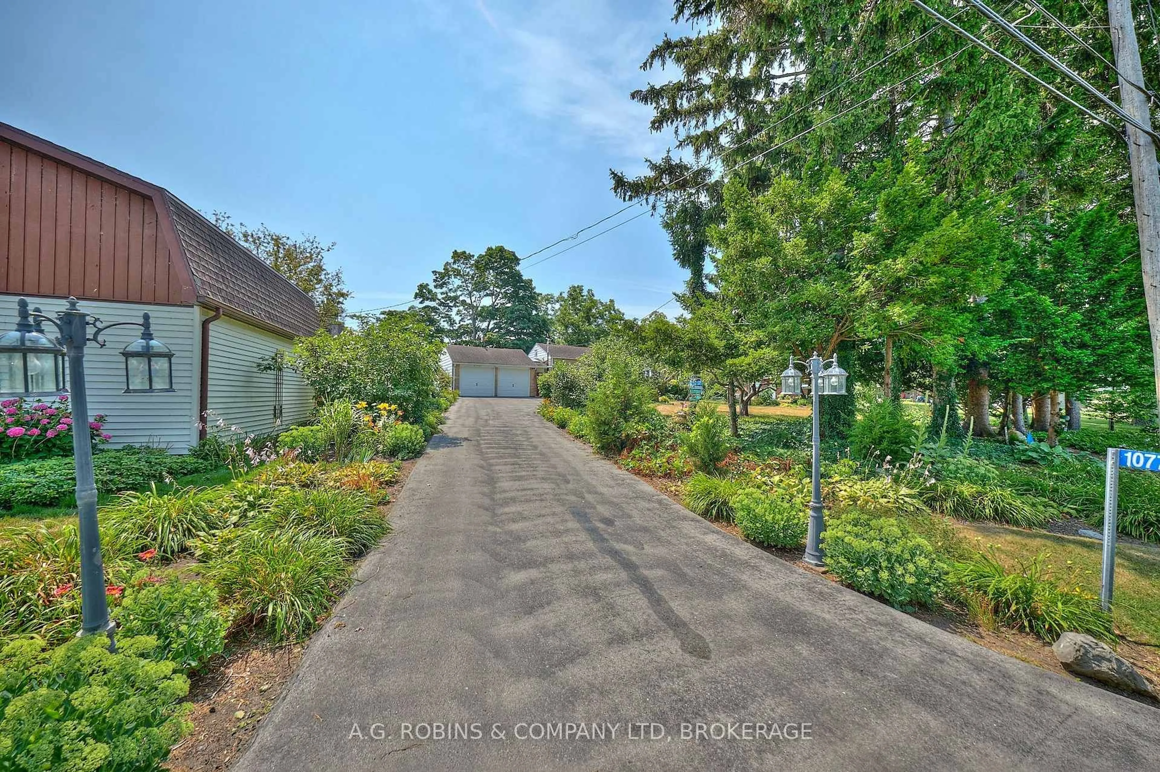 A pic from outside/outdoor area/front of a property/back of a property/a pic from drone, street for 10773 Lakeshore Rd, Wainfleet Ontario L3K 5V5
