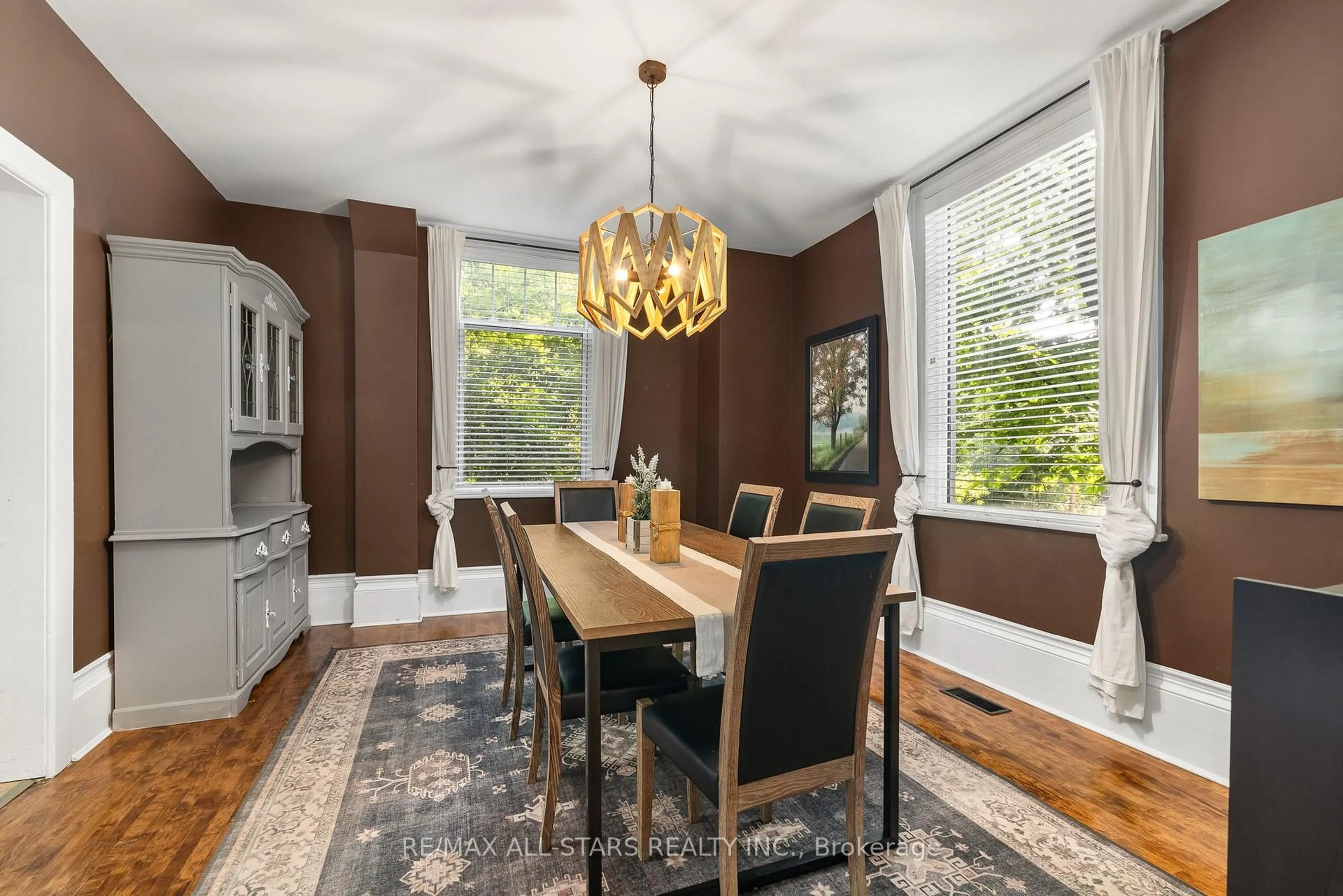Dining room, wood/laminate floor for 49 John St, Kawartha Lakes Ontario K0M 1N0