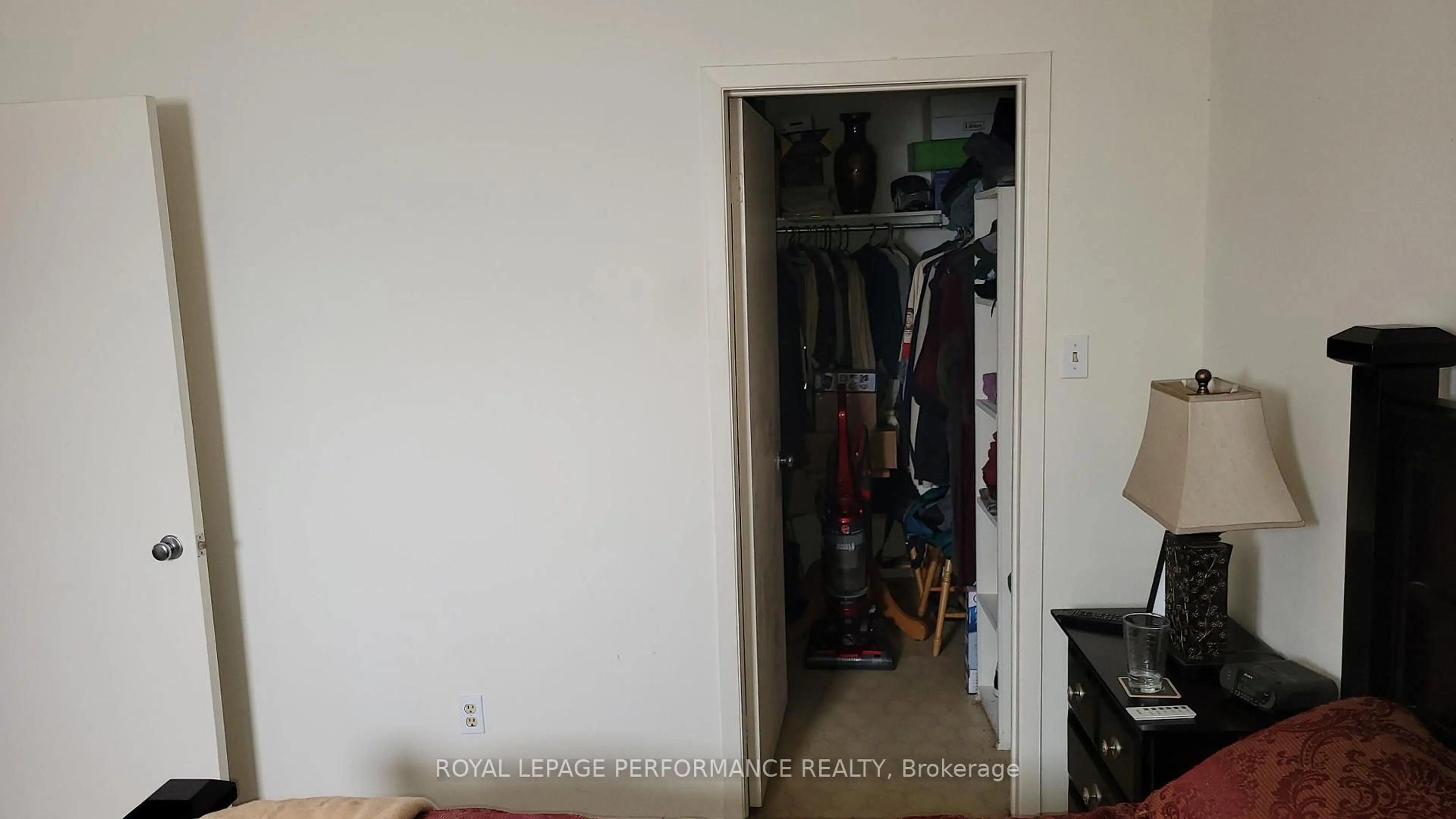 A pic of a room for 212 Viewmount Dr #109, Ottawa Ontario K2E 7X2