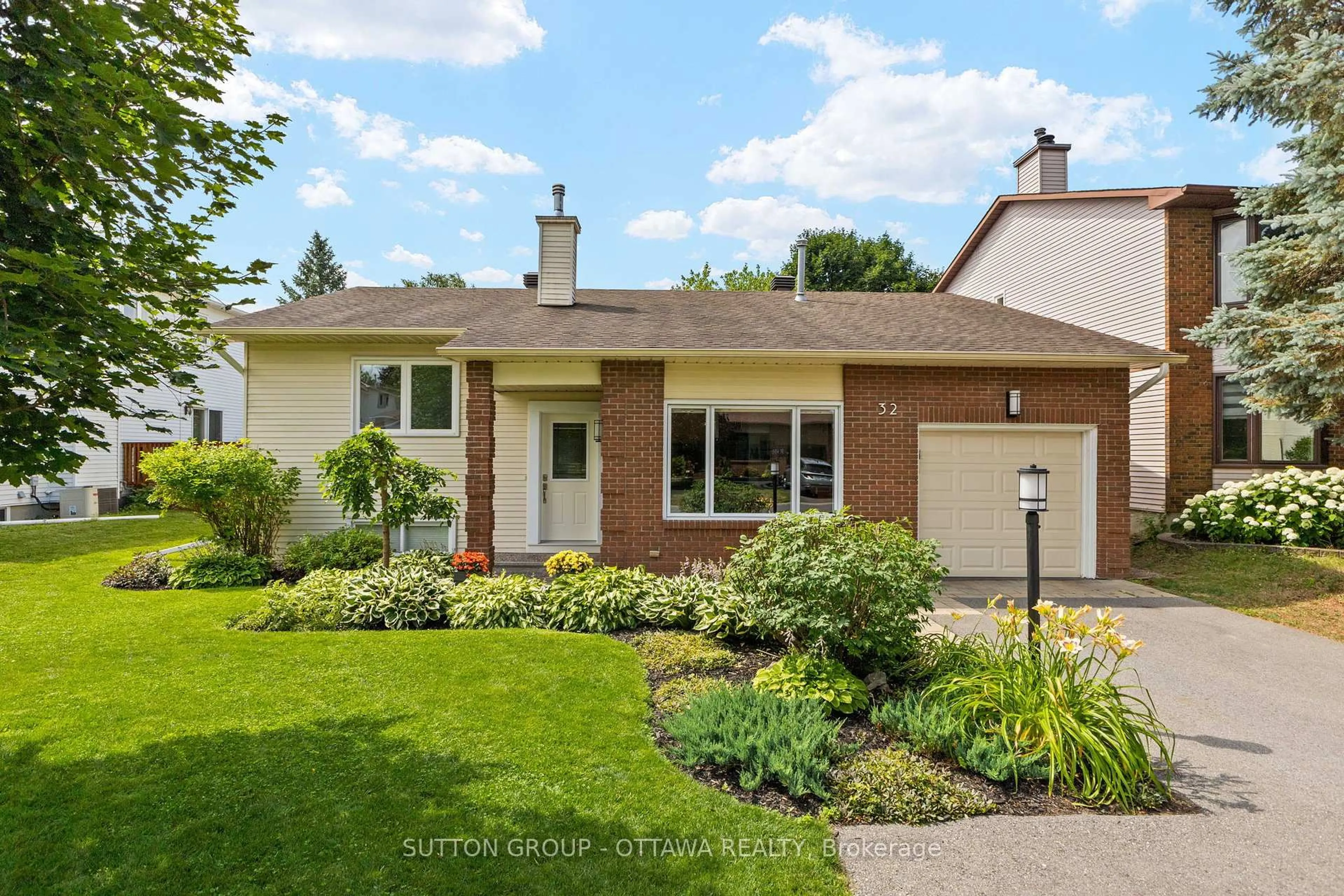 Home with brick exterior material, street for 32 FLINT Crt, Ottawa Ontario K2J 2S1