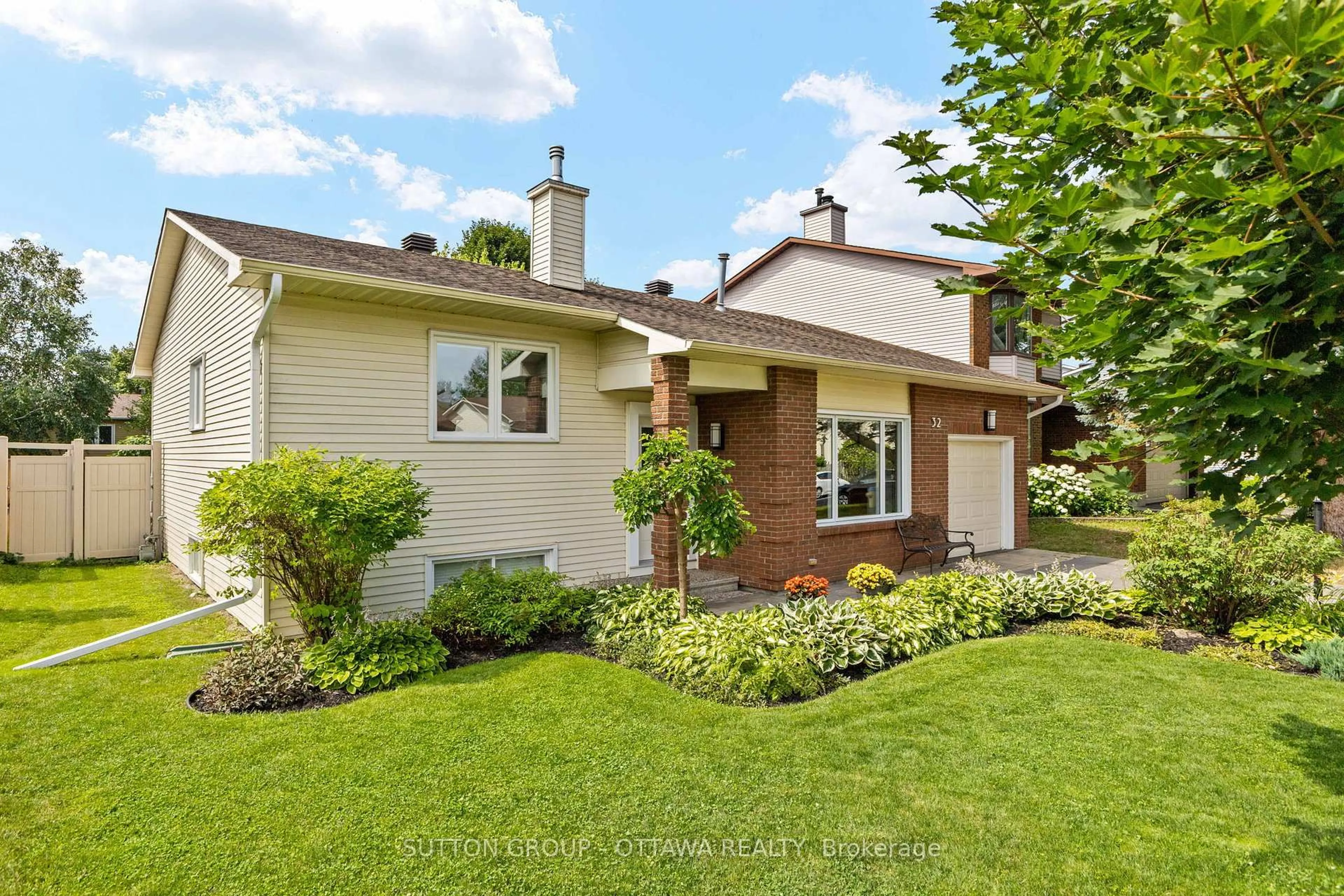 Home with brick exterior material, street for 32 FLINT Crt, Ottawa Ontario K2J 2S1