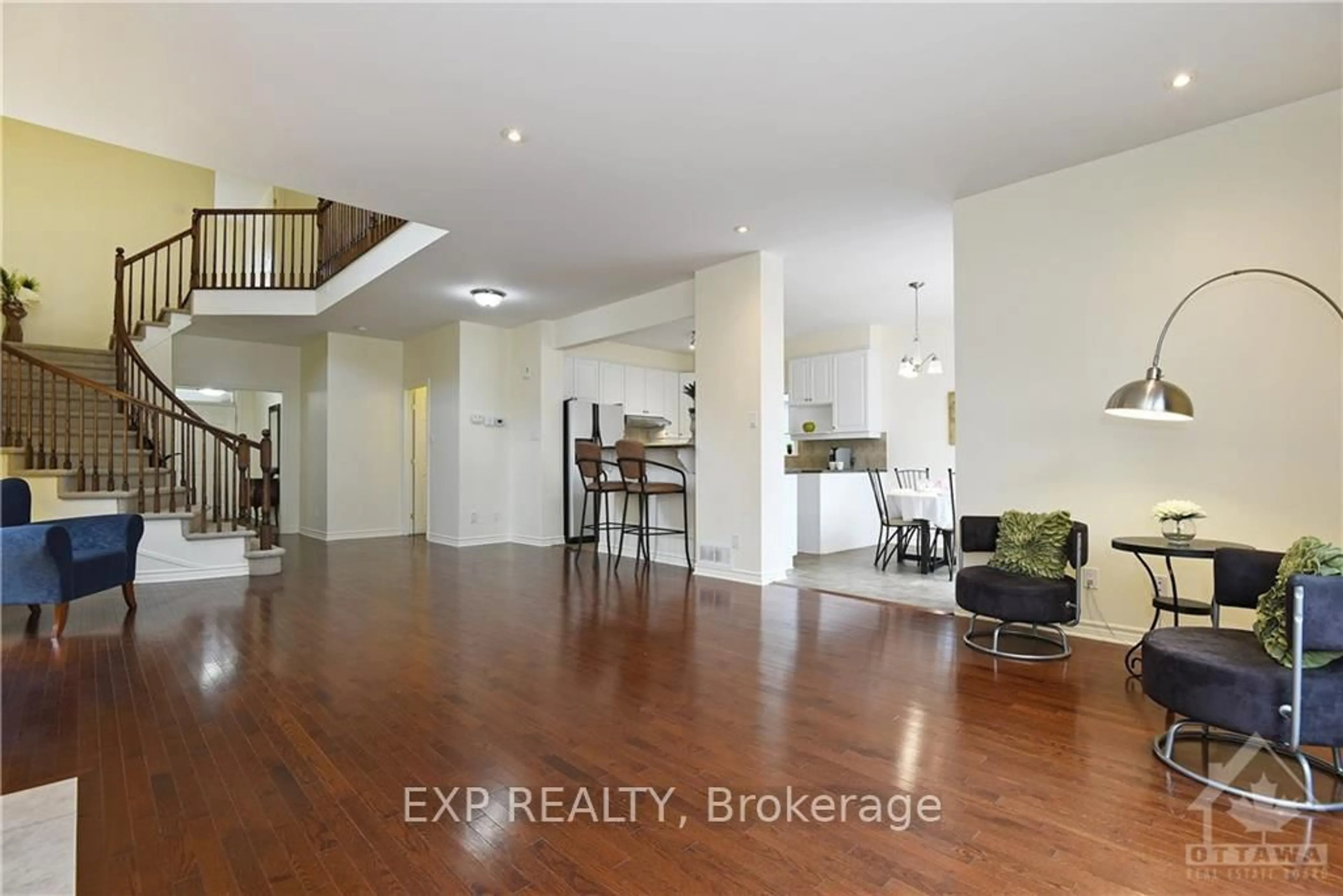 Indoor entryway for 119 Anfield Cres, Barrhaven Ontario K2G 7B7