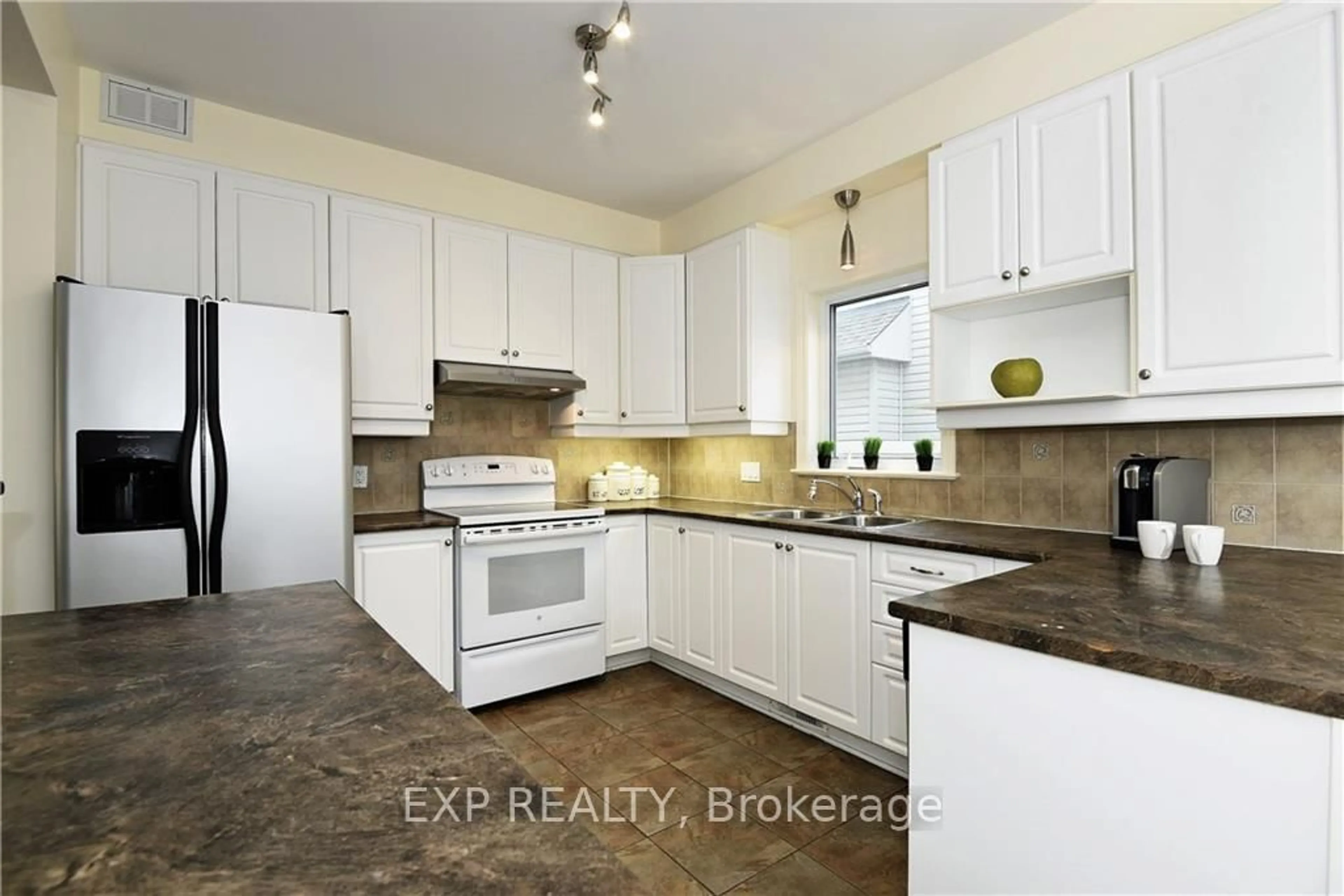 Standard kitchen, ceramic/tile floor for 119 Anfield Cres, Barrhaven Ontario K2G 7B7