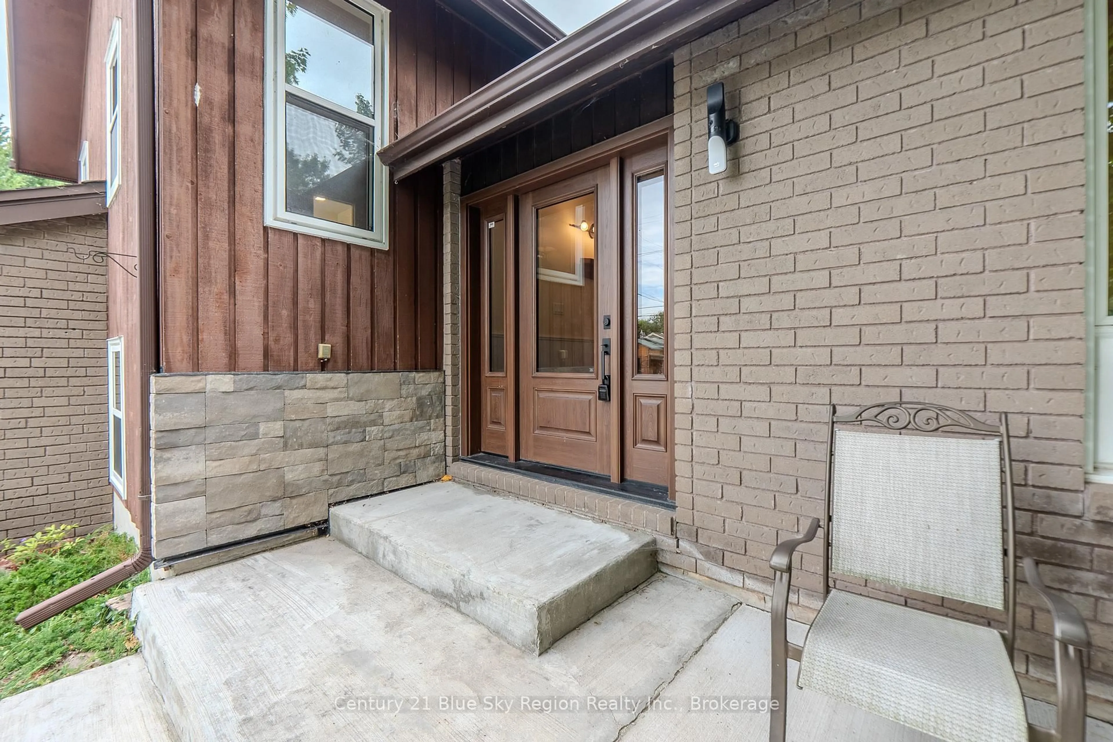 Home with brick exterior material, street for 890 King St, Callander Ontario P0H 1H0