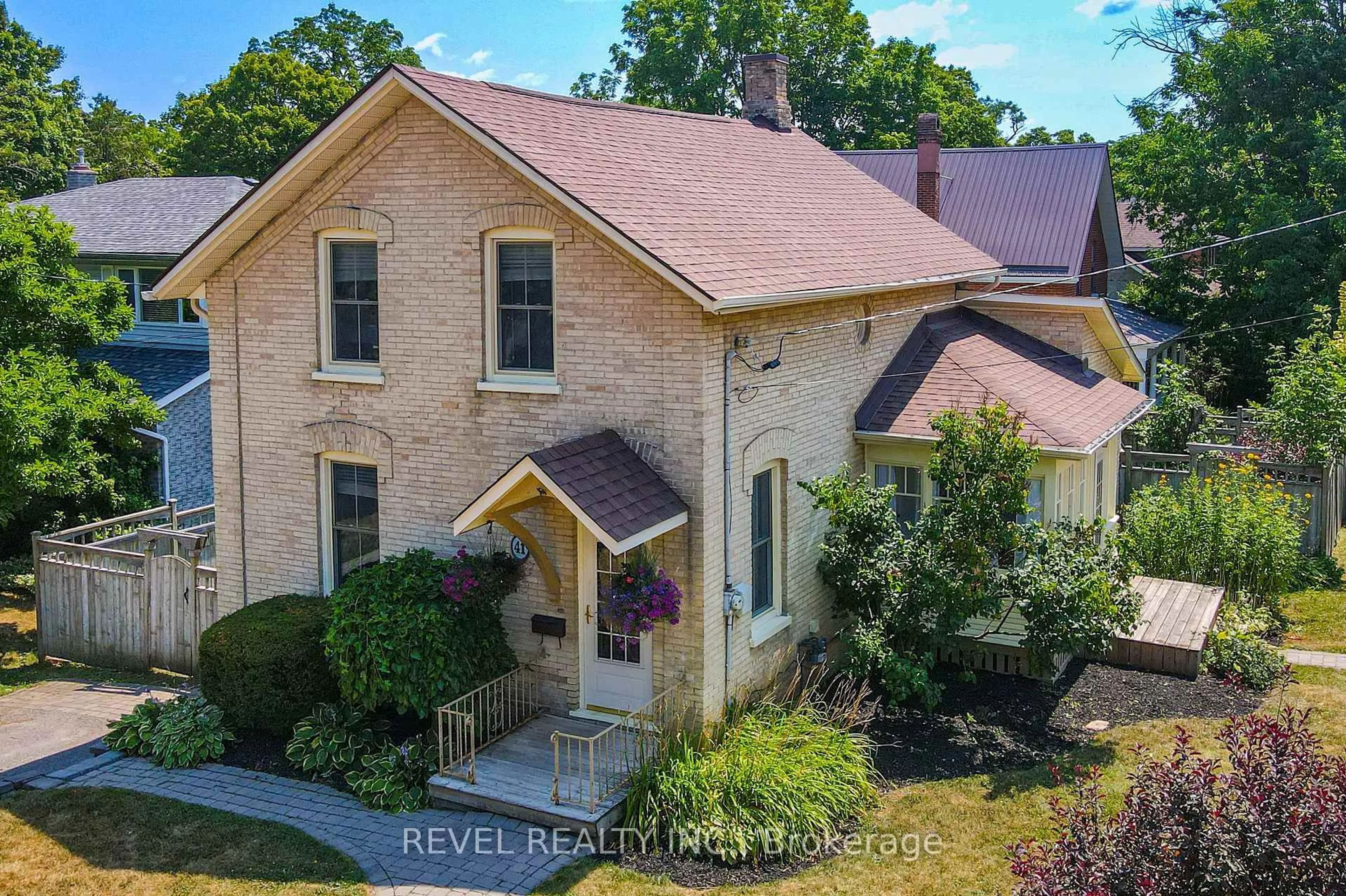Home with brick exterior material, street for 41 Francis St, Kawartha Lakes Ontario K9V 3S2