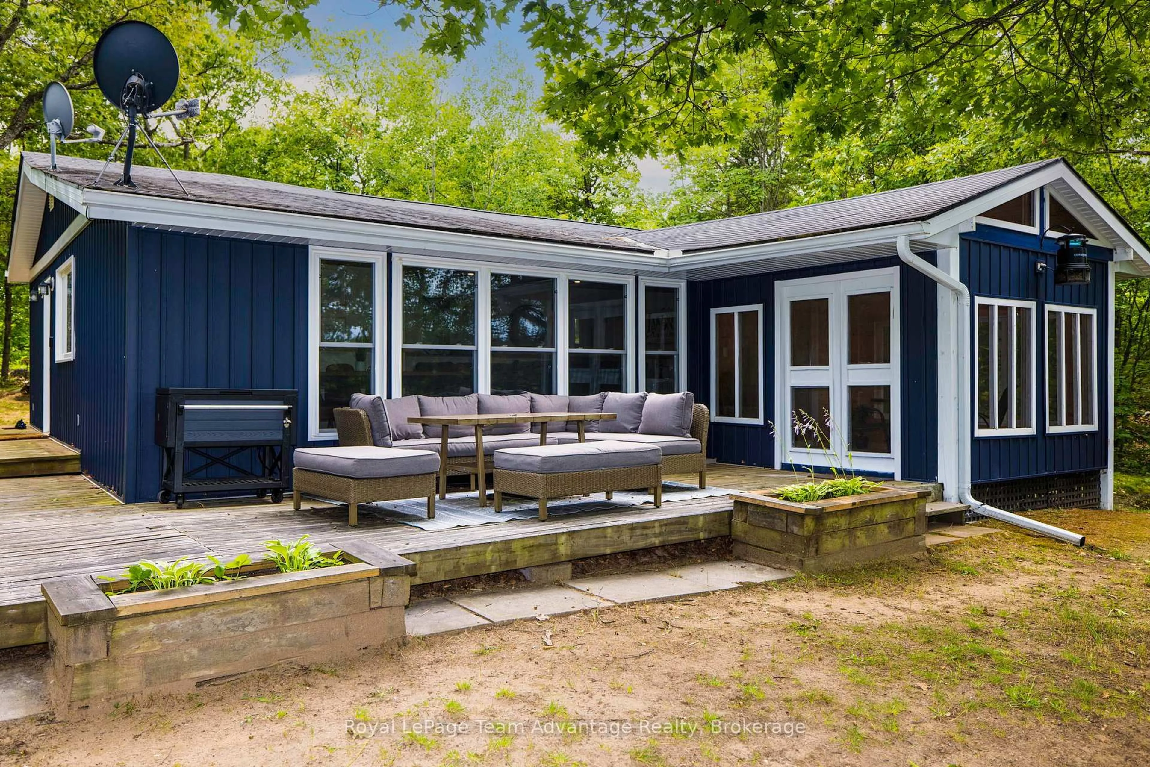 Patio, water/lake/river/ocean view for 40 Fairholme Lake Rd, Whitestone Ontario P0A 1G0