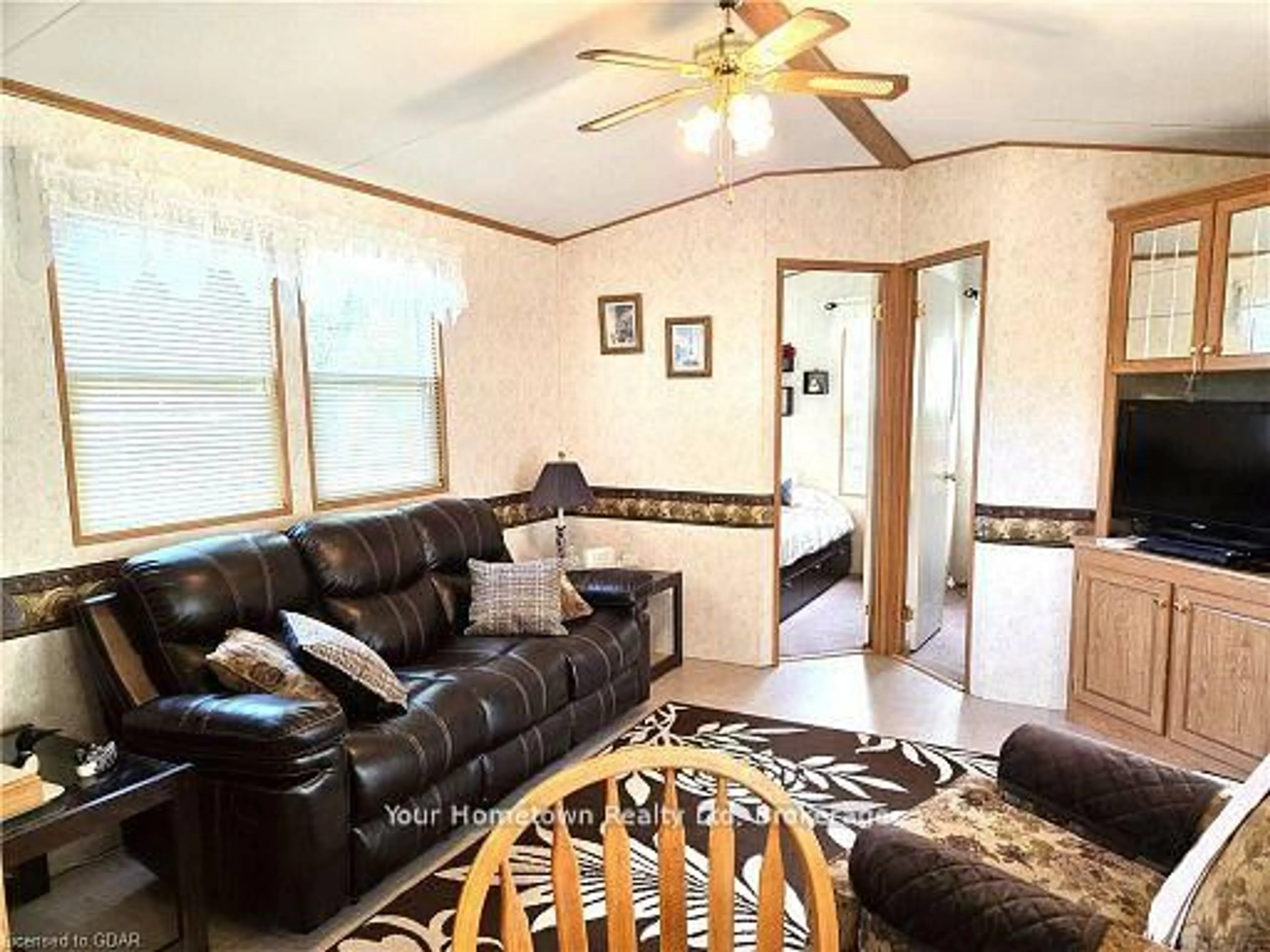 Living room with furniture, unknown for 204 Beach Rd, Centre Wellington Ontario N1M 2W5