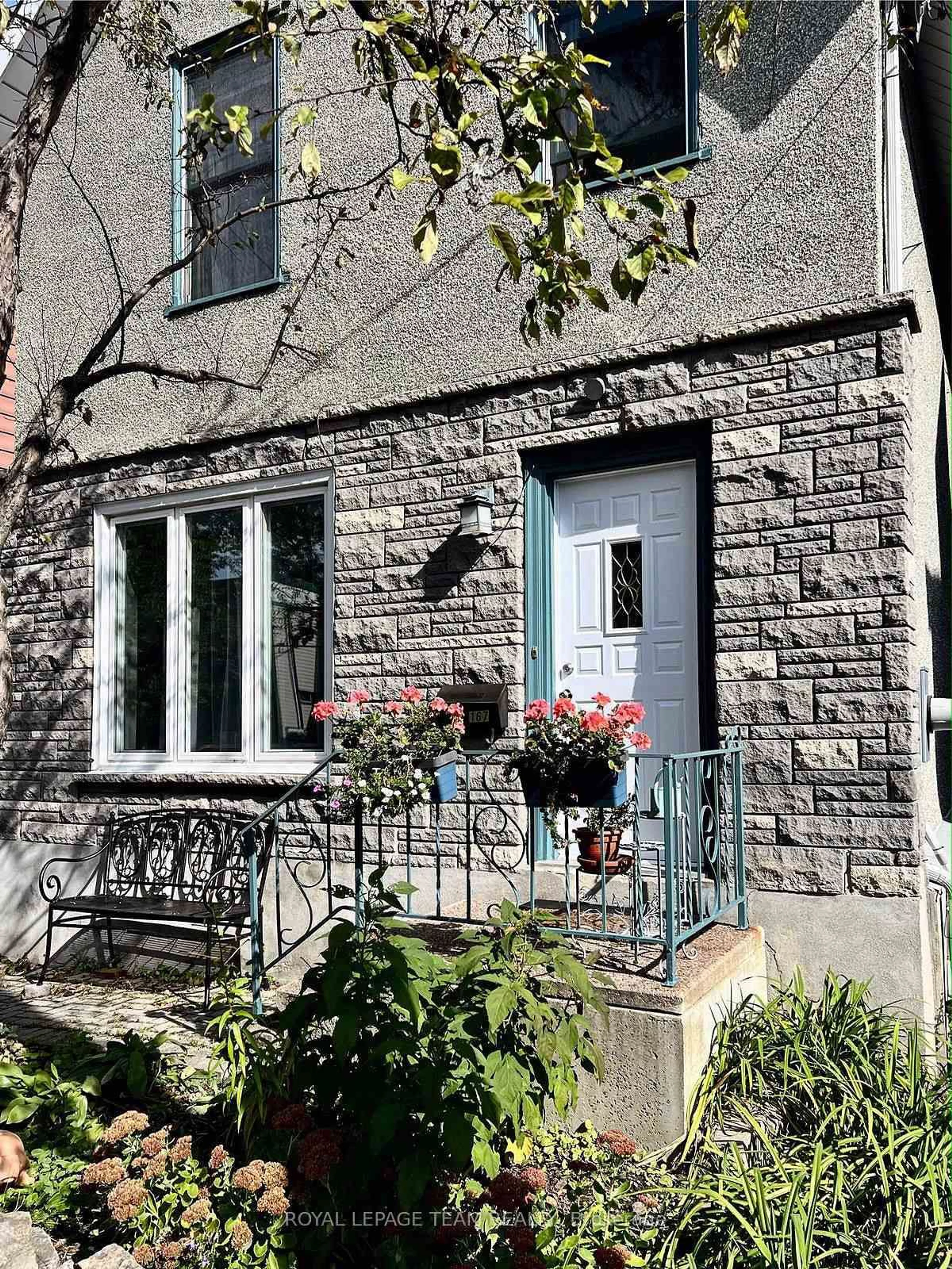 Patio, street for 167 DRUMMOND St, Ottawa Ontario K1S 1K3